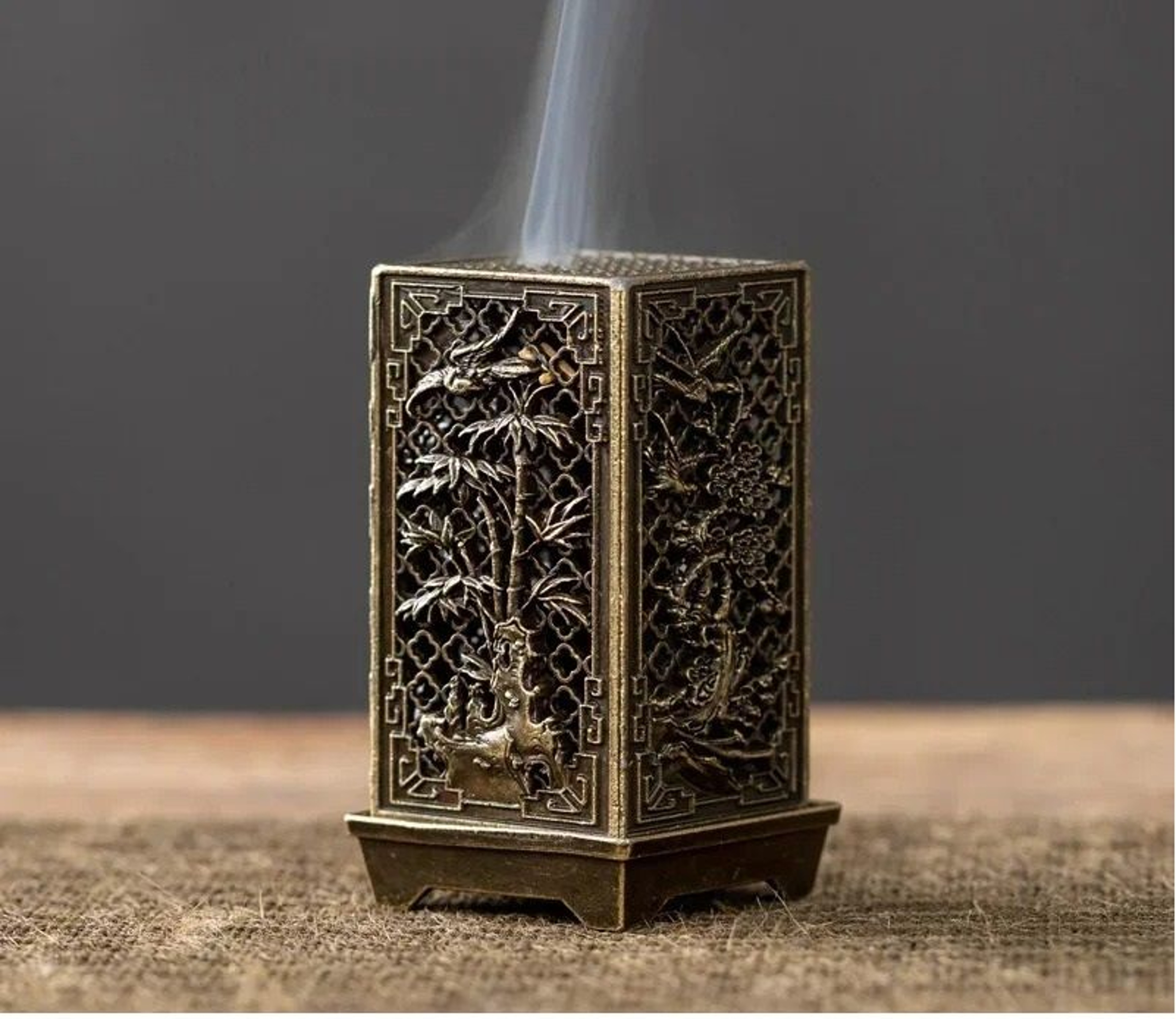 Elegant Metal Aroma Holder 6