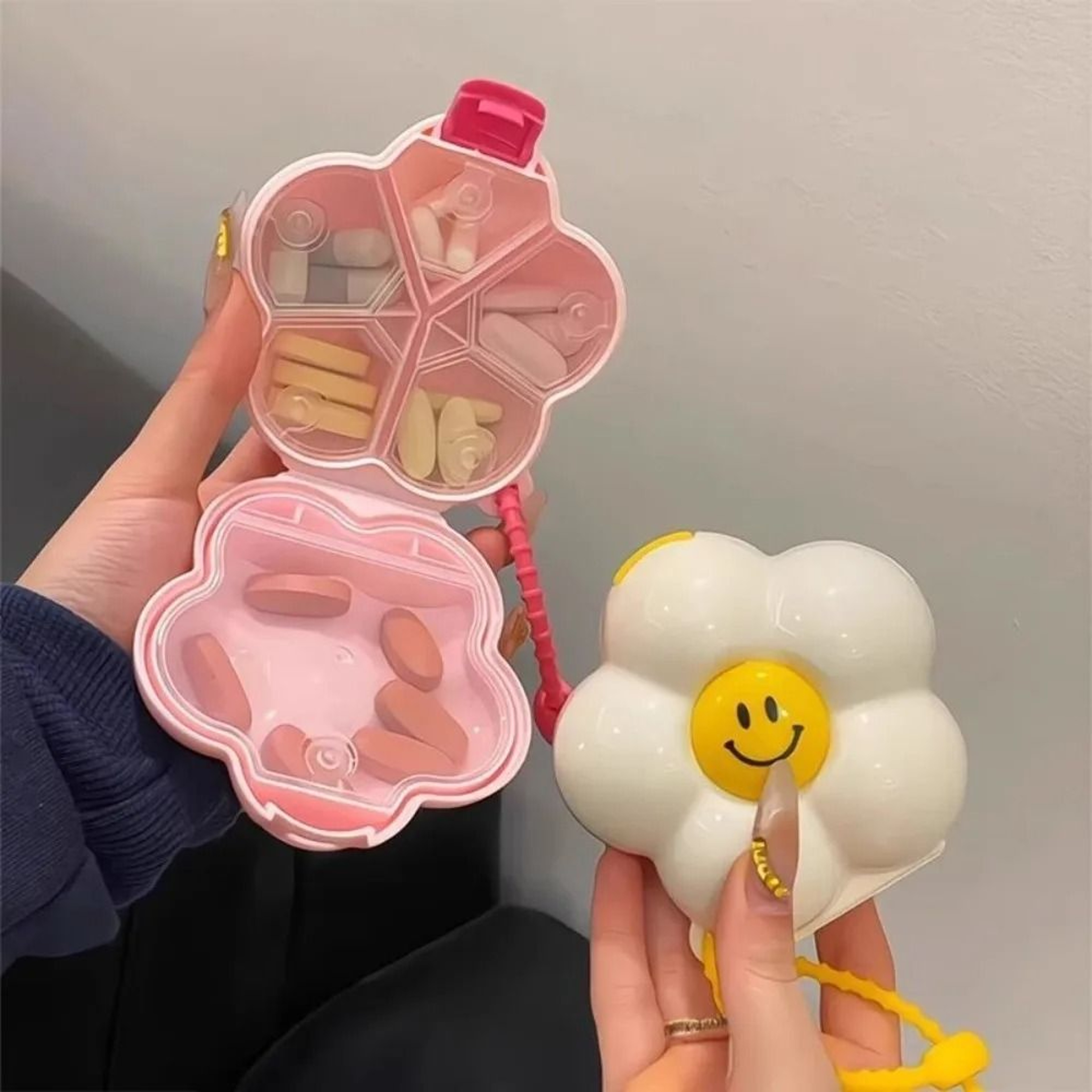 Flower Shaped Portable Storage Box 0