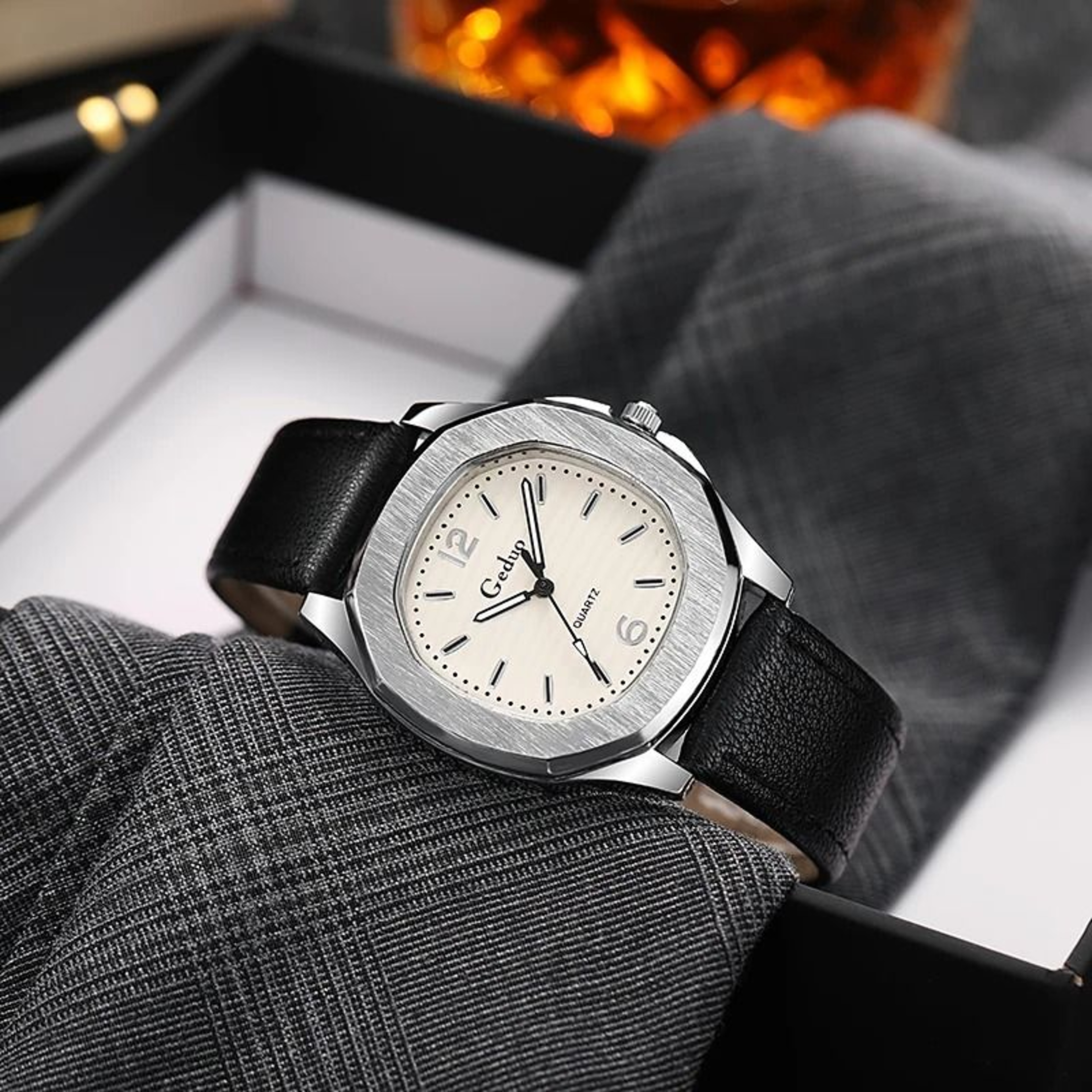 Classic Mens Sport Style Wristwatch 1