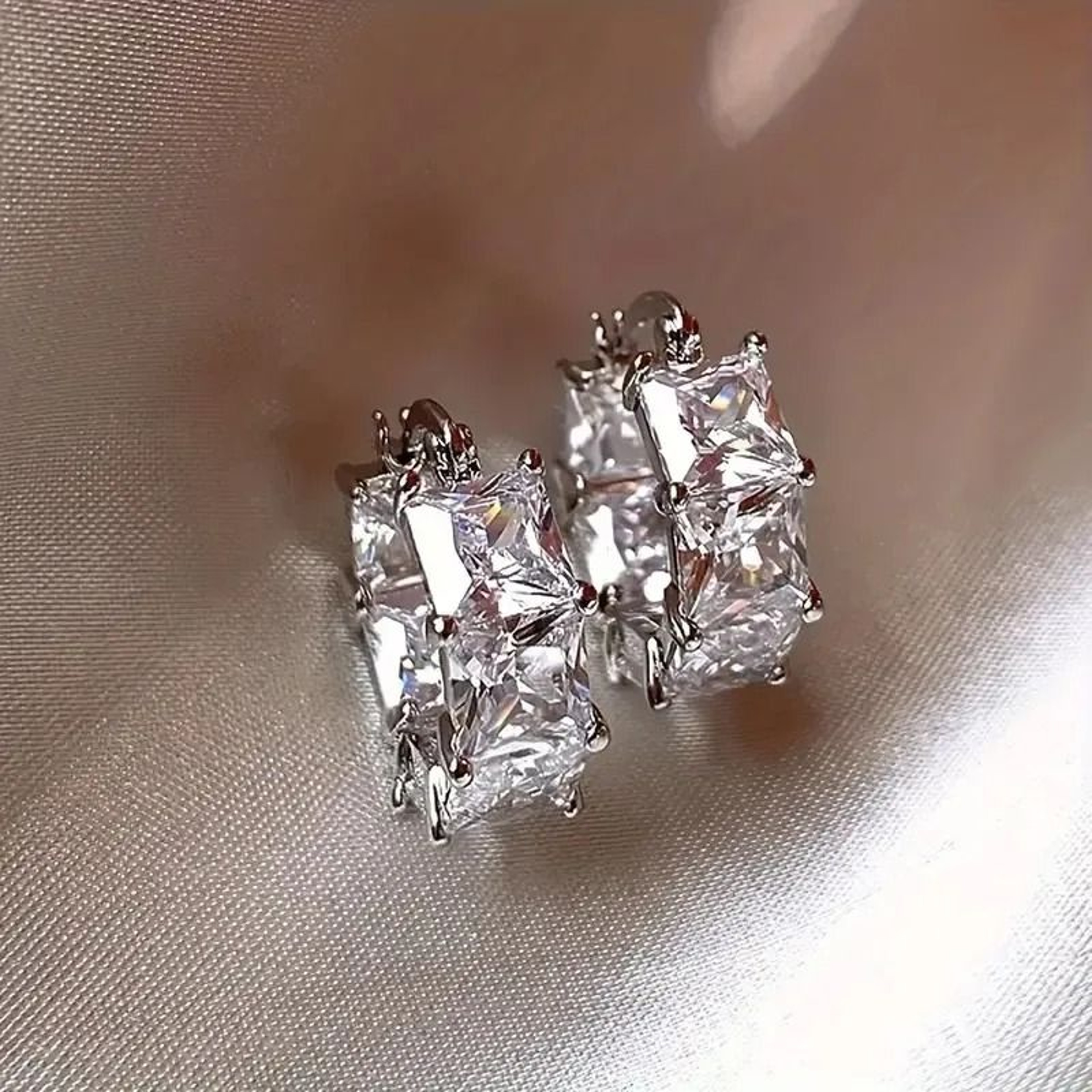 Korean Style Hoop Earrings With Square Crystal Inlay For Women 1