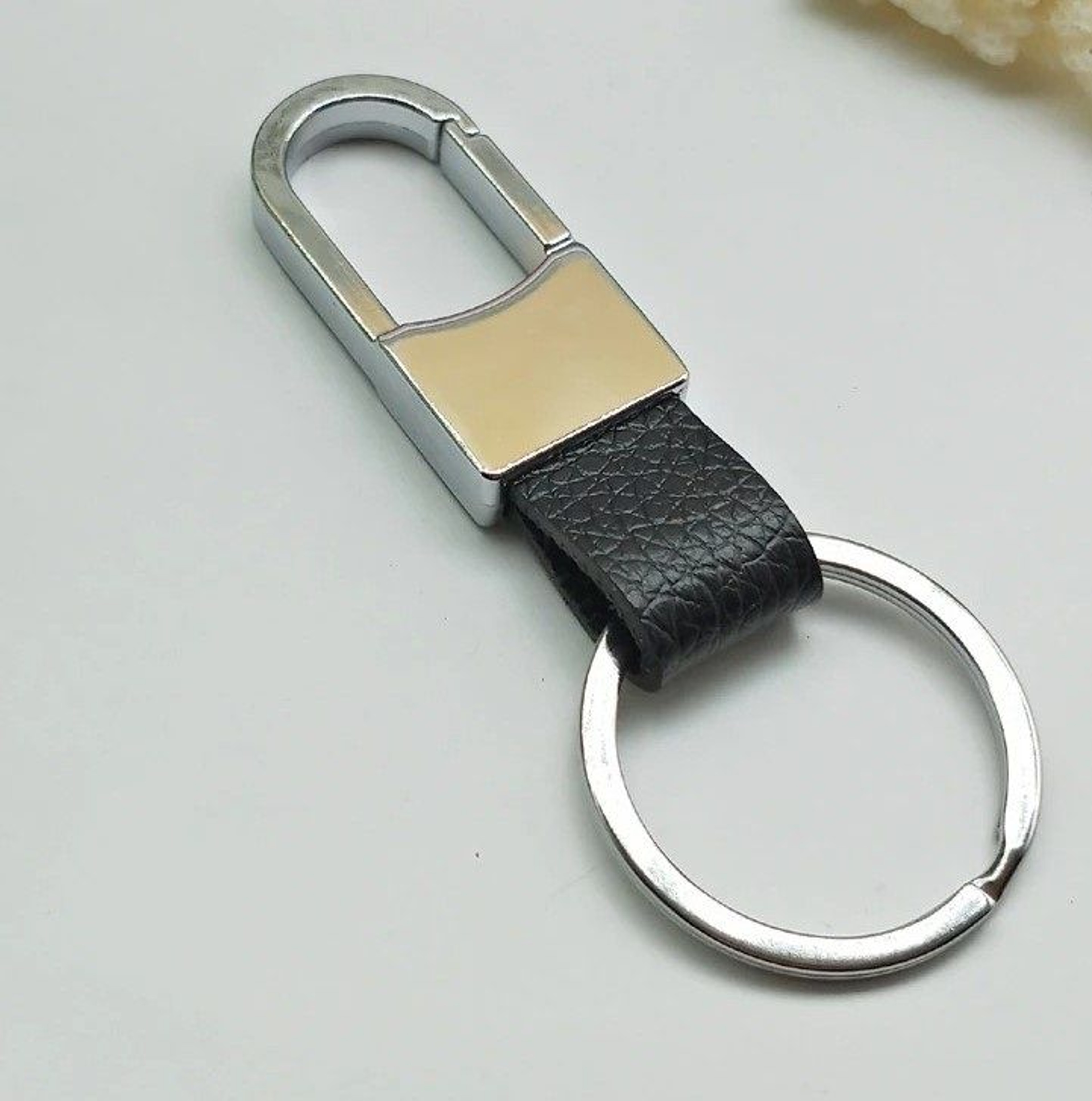 Leather Key Ring With Metal Clip For Everyday Carry 11