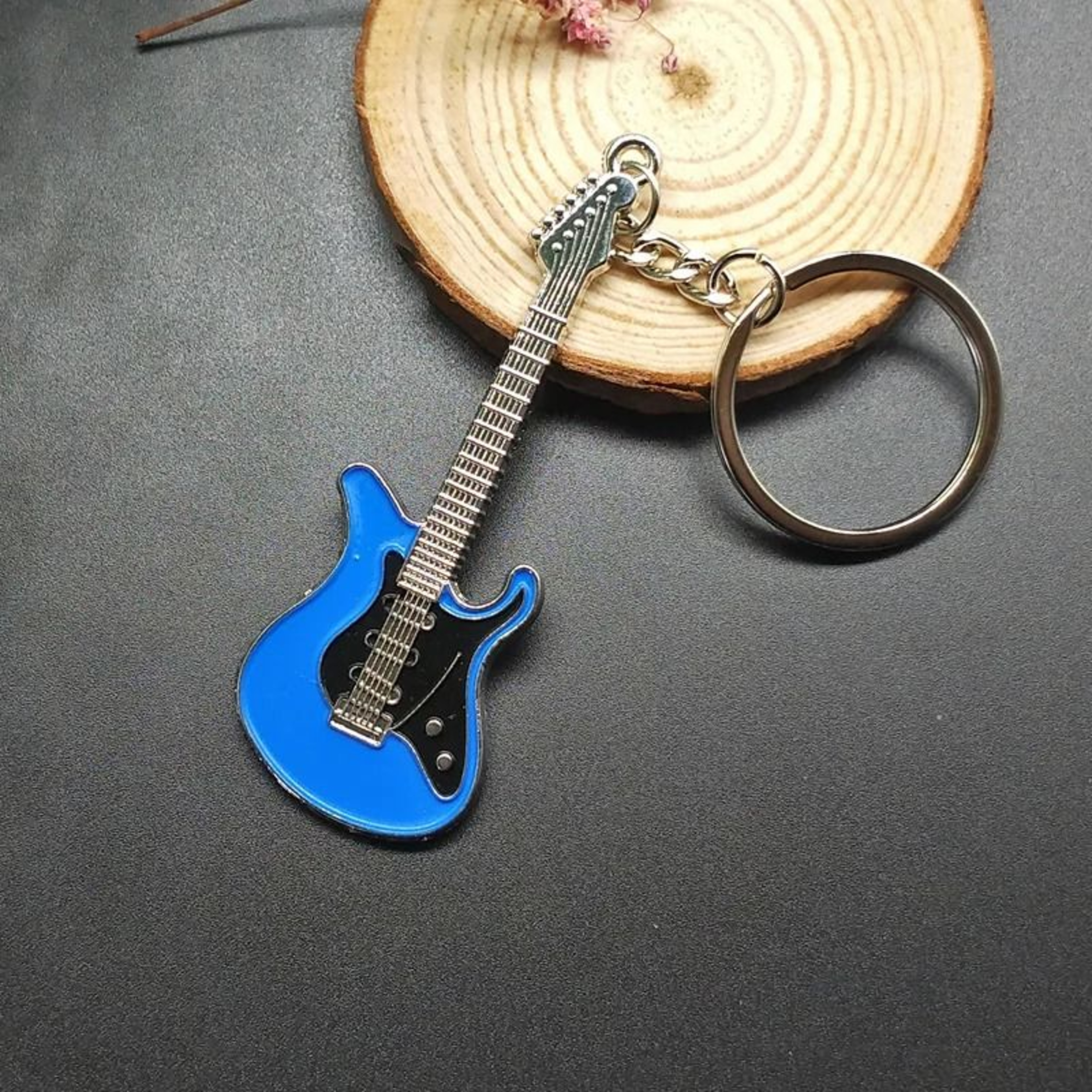 Metal Dice Key Chain For Personality Style And Gift Giving 4