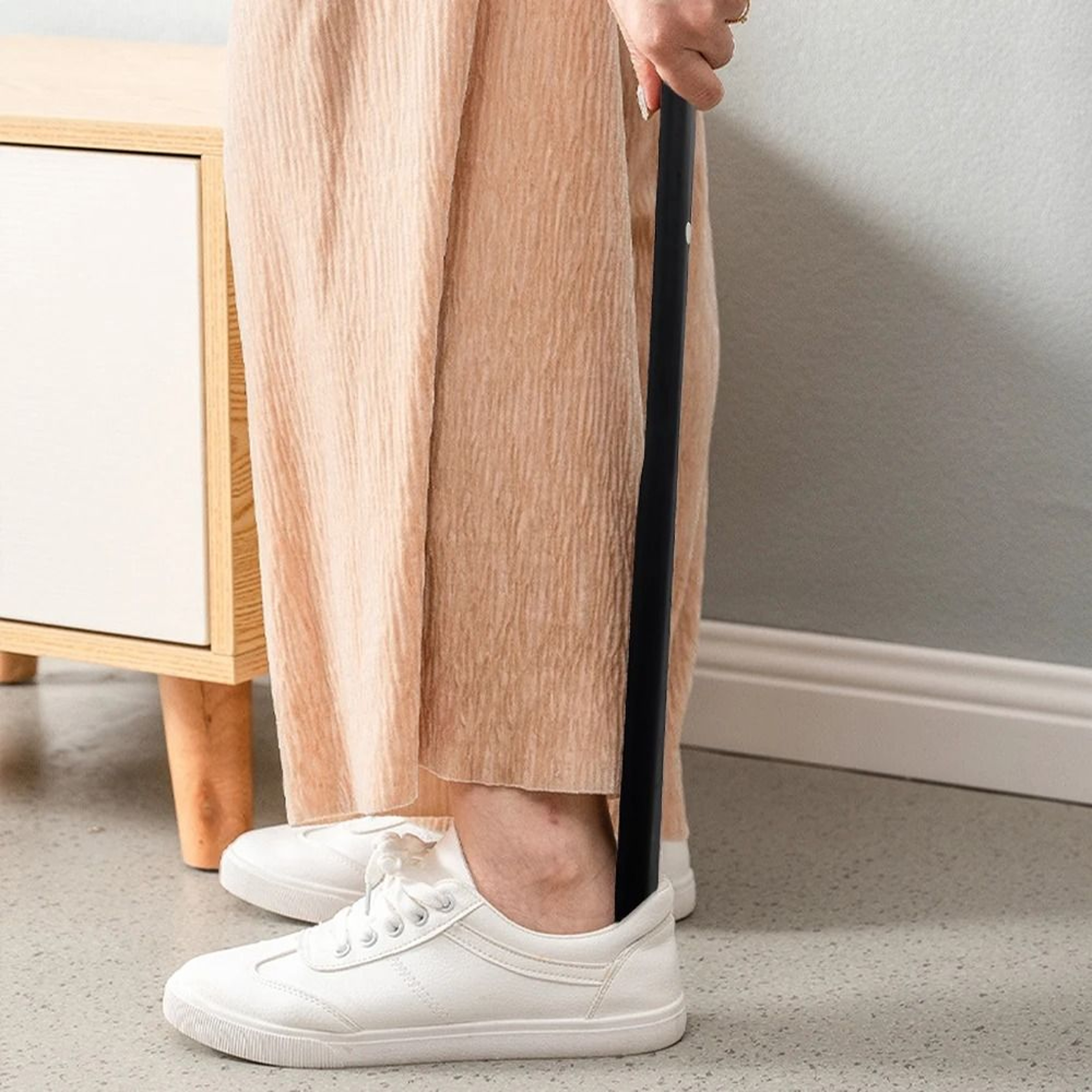 Long Beech Wood Shoe Horn With Magnetic Handle For Easy Shoe Wearing 5