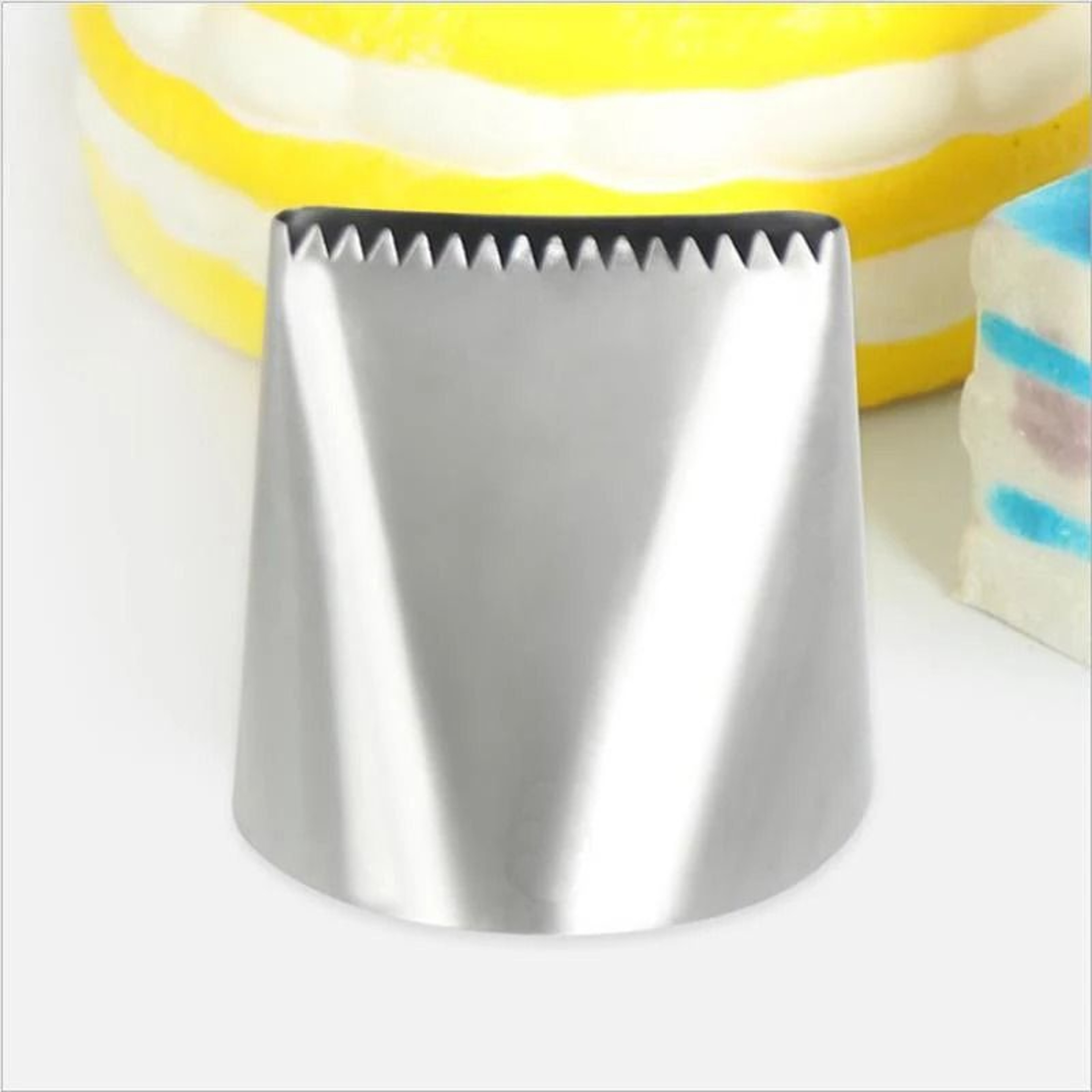 Oversized Stainless Steel Cake Decorating Nozzle For Easy Piping 4