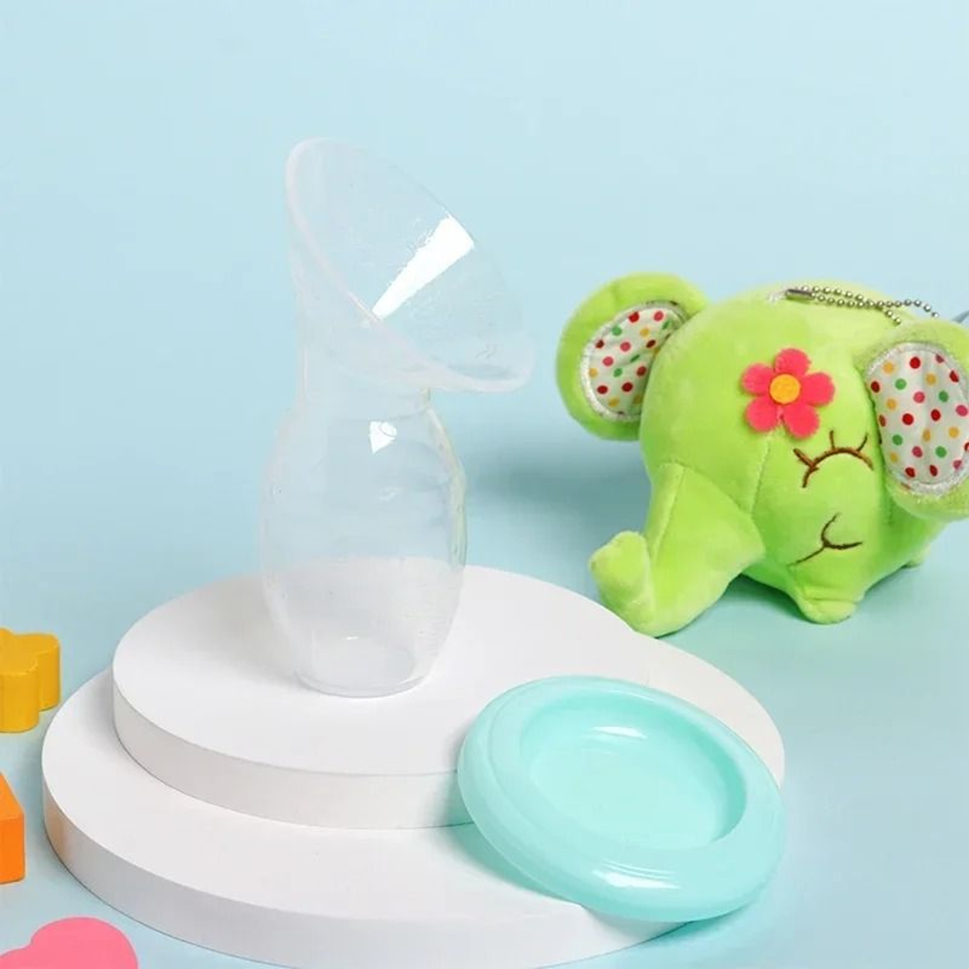 Manual Baby Feeding Breast Pump And Milk Collector 2