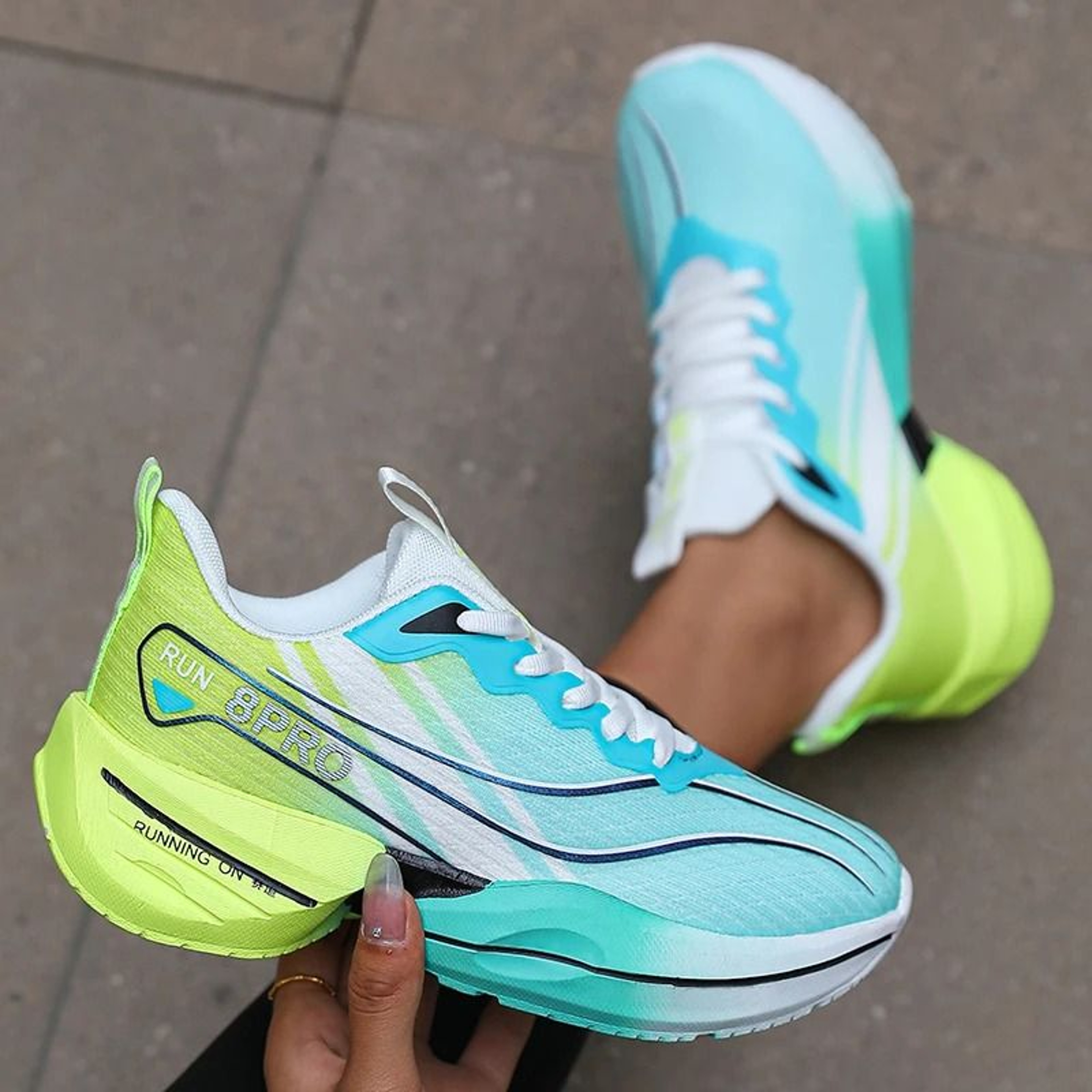 Lightweight Carbon Plate Running Sneakers 8