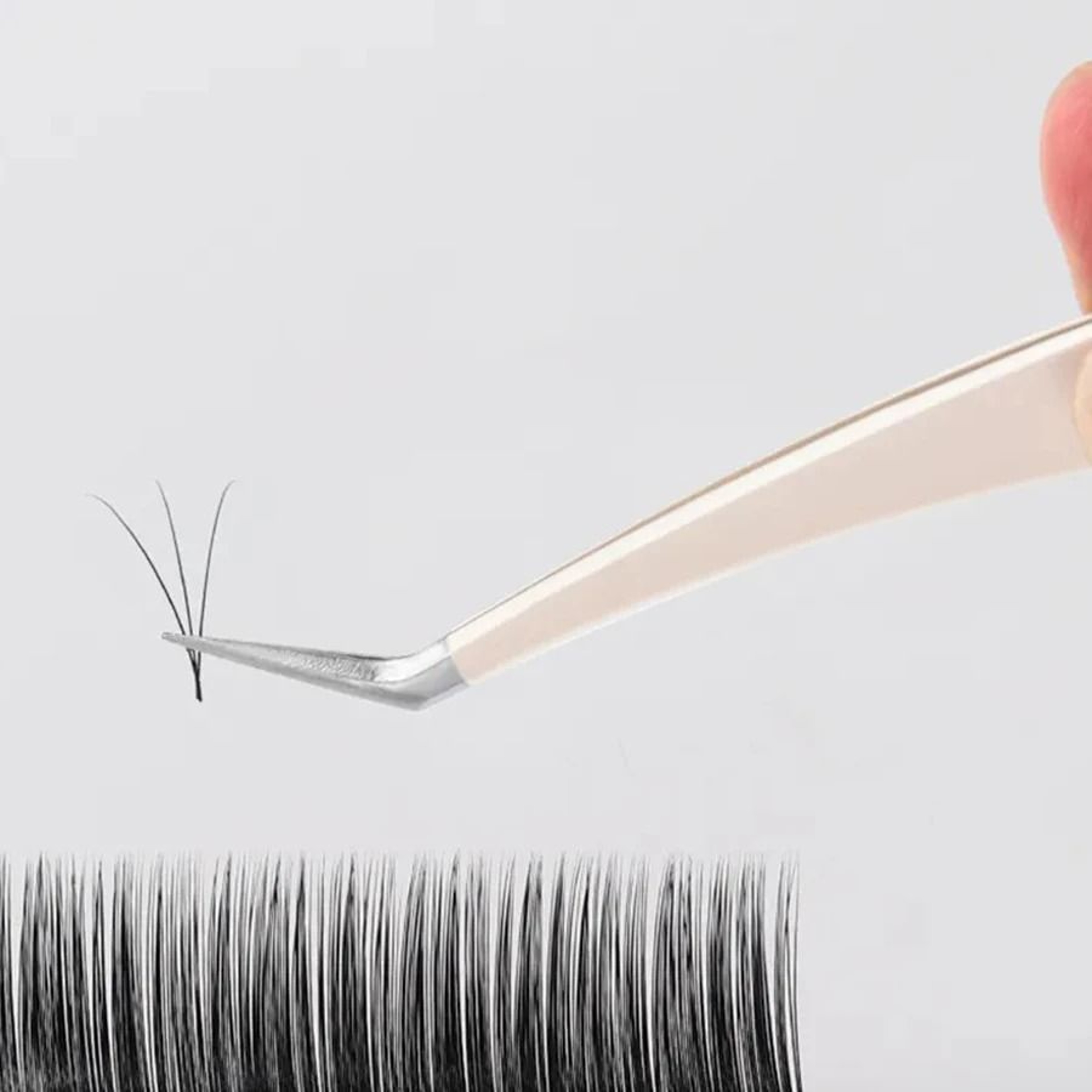 Stainless Steel Eyelash Extension Tweezers For Precision Lash Application 3