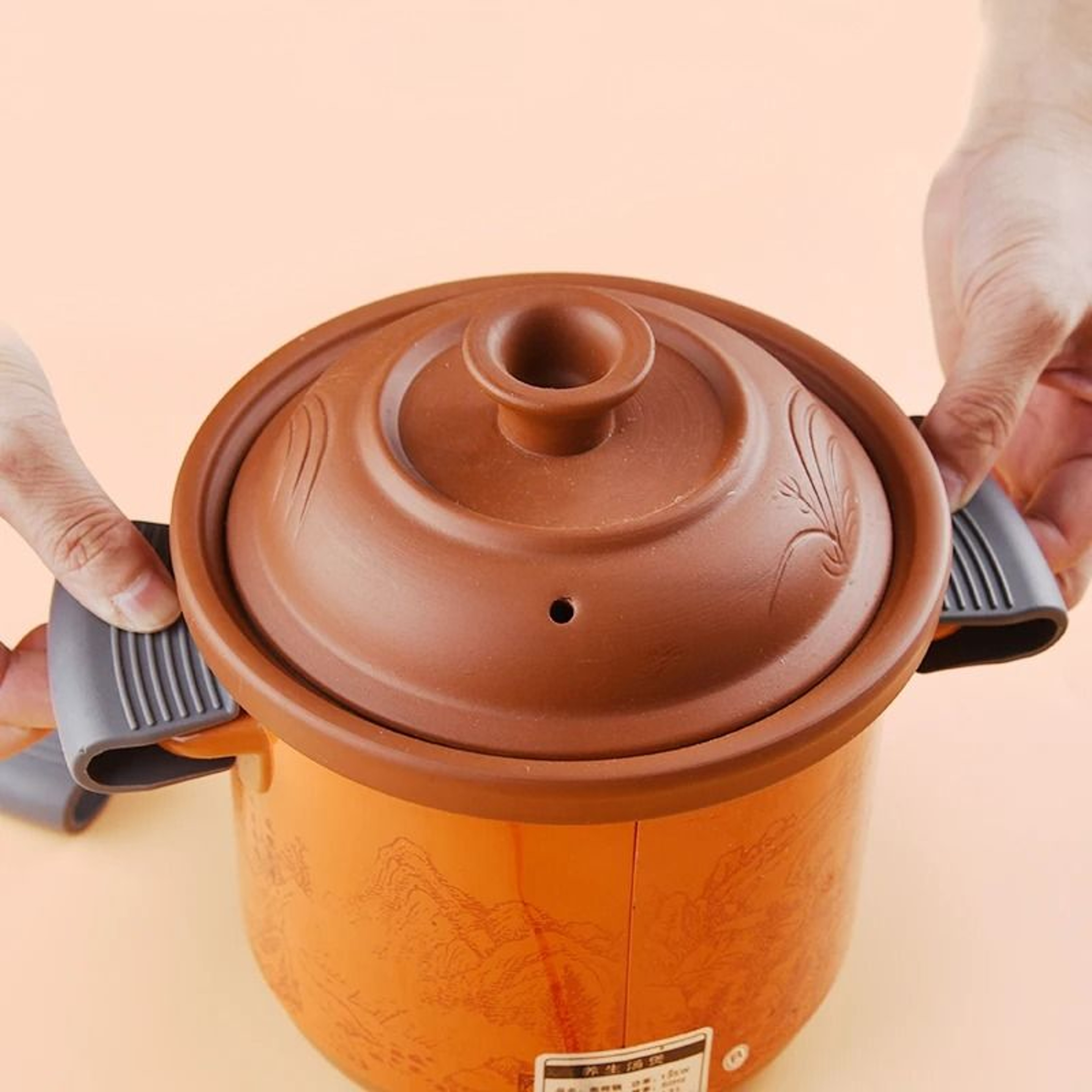 Silicone Pot Handle Grip Pad For Heat Protection And Safe Cooking 4