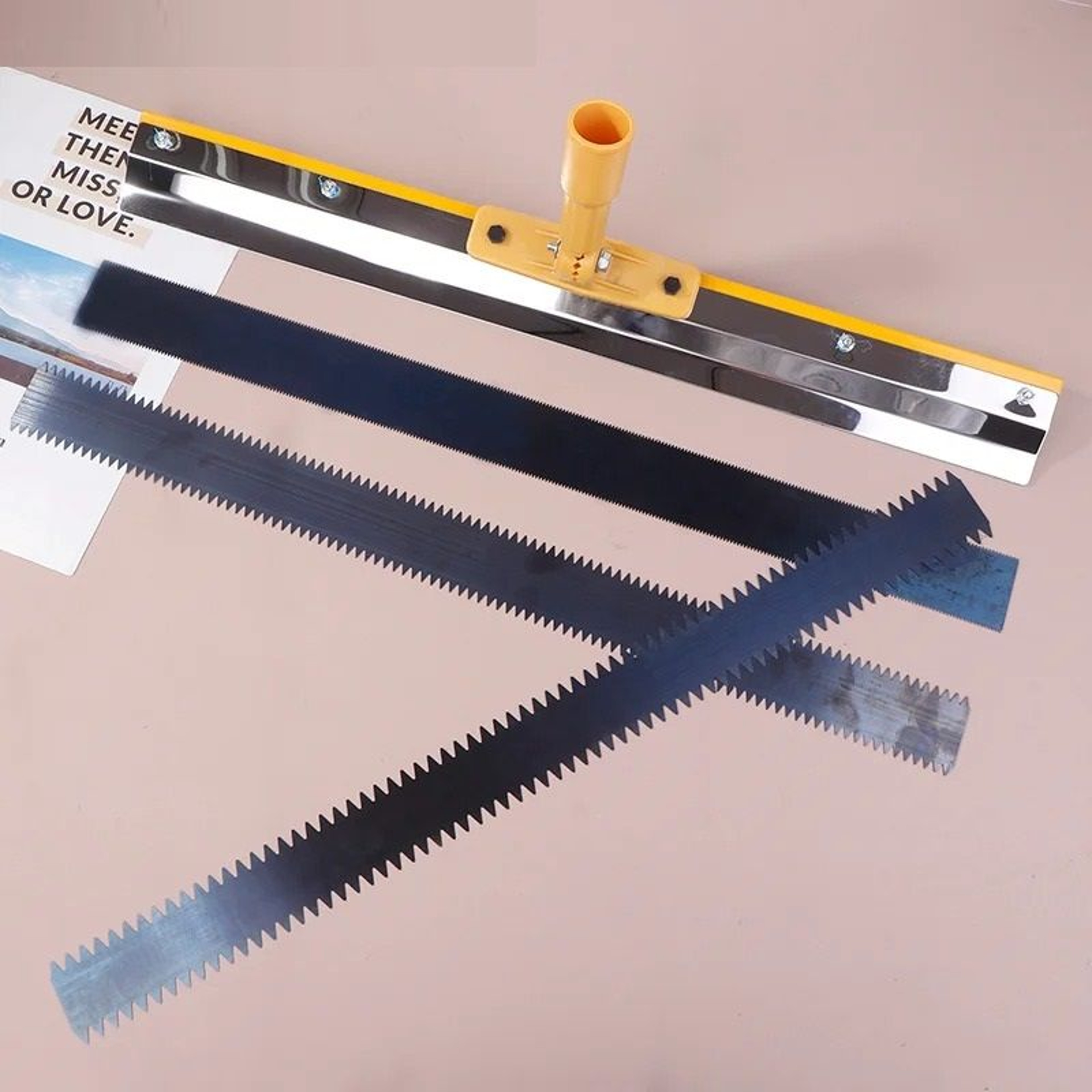 Self Leveling Floor Scraper Tool With Adjustable Tooth Heights 2