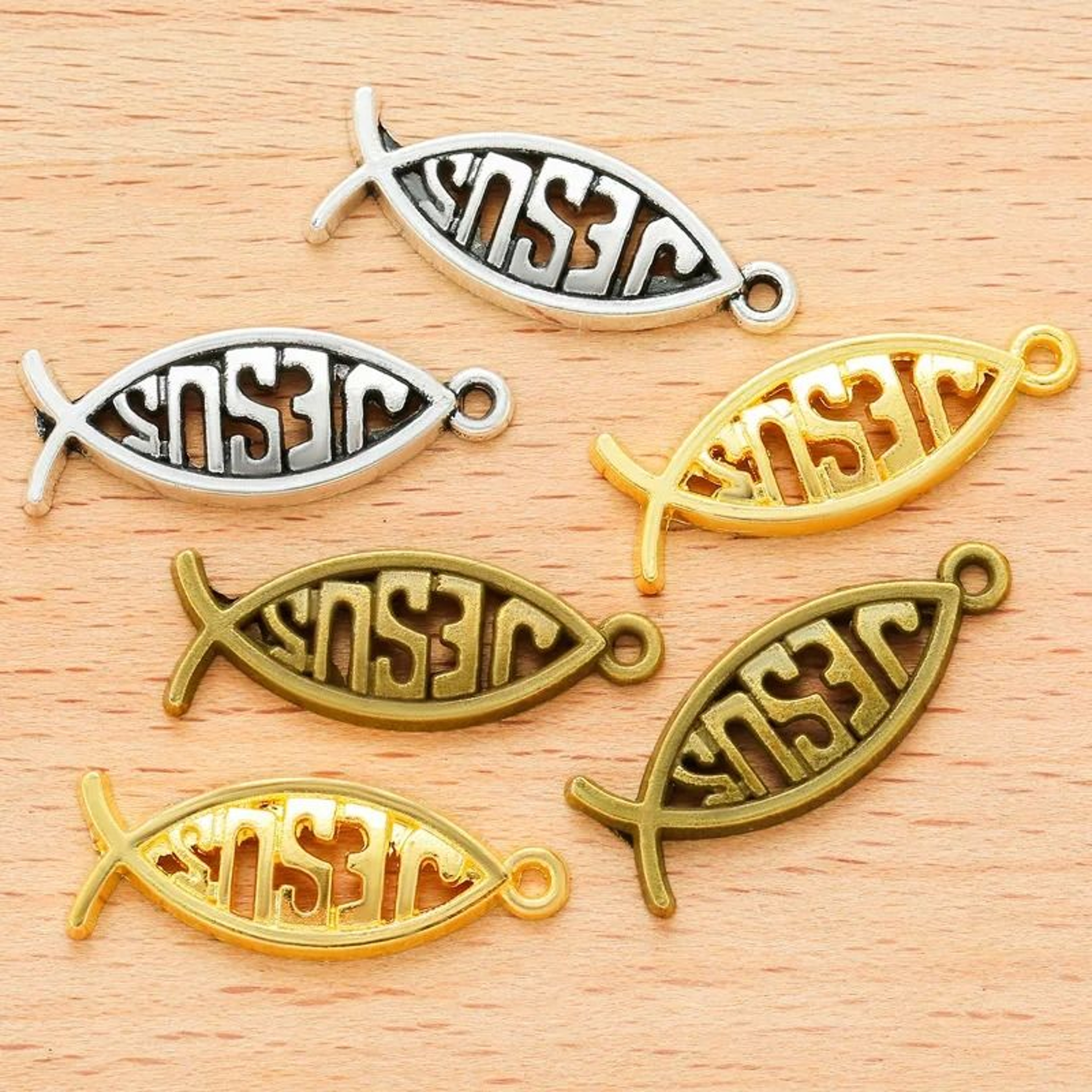 Vintage Hollow Jesus Fish Key Chain Charms For Jewelry Making 0