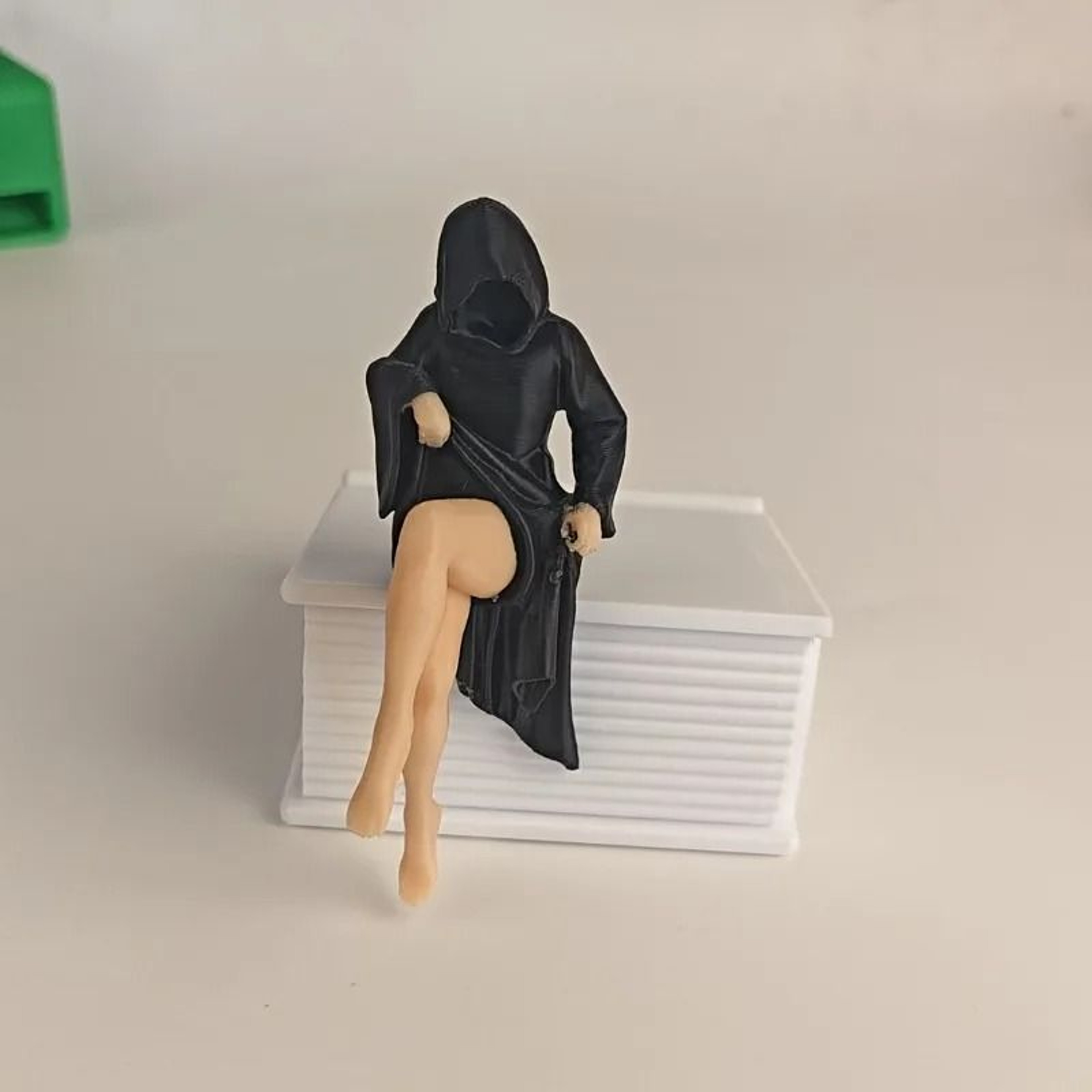 Hooded Gothic Figurine Bookshelf Decorative Sculpture 2