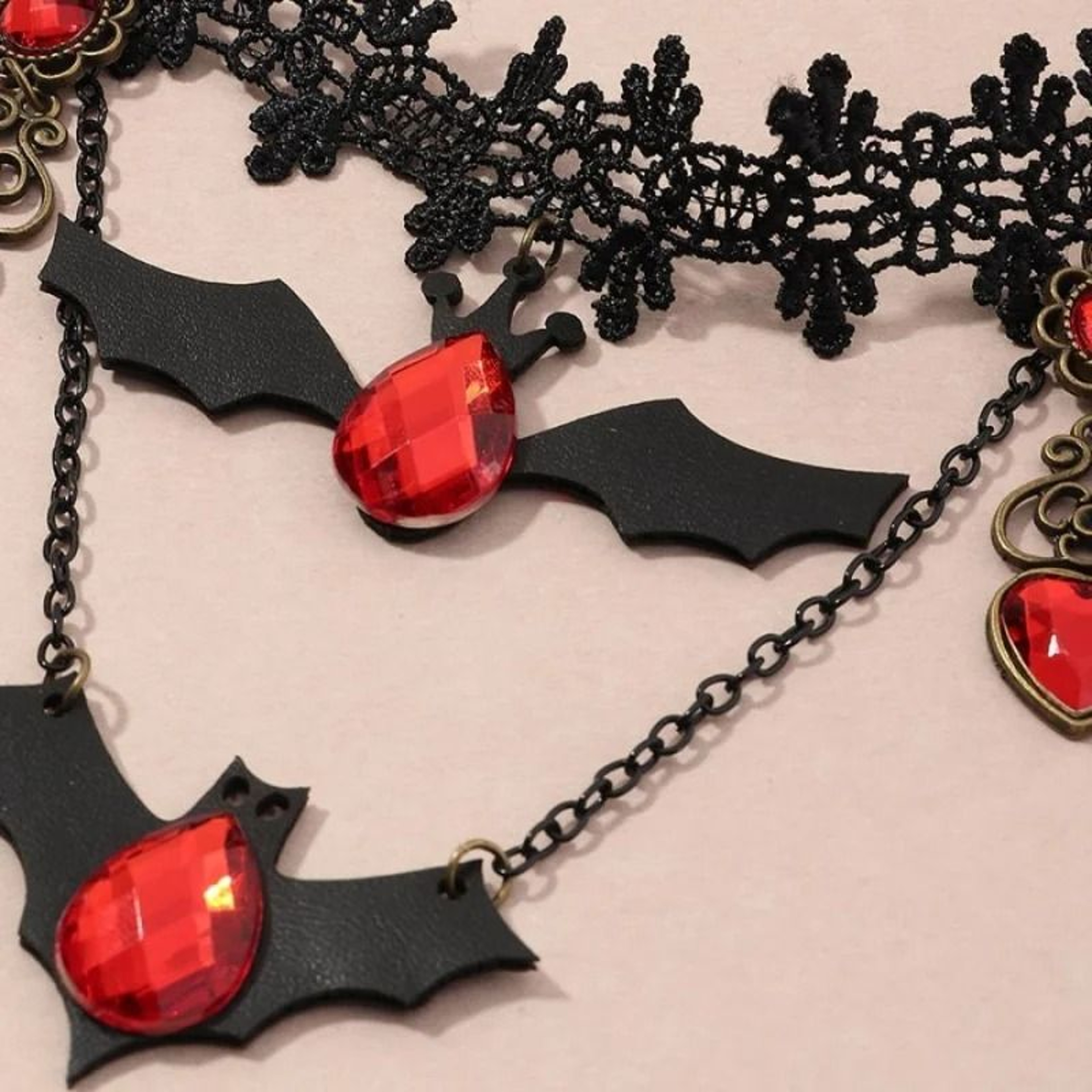 Gothic Style Bat And Heart Pendant Necklace For Costume And Parties 2