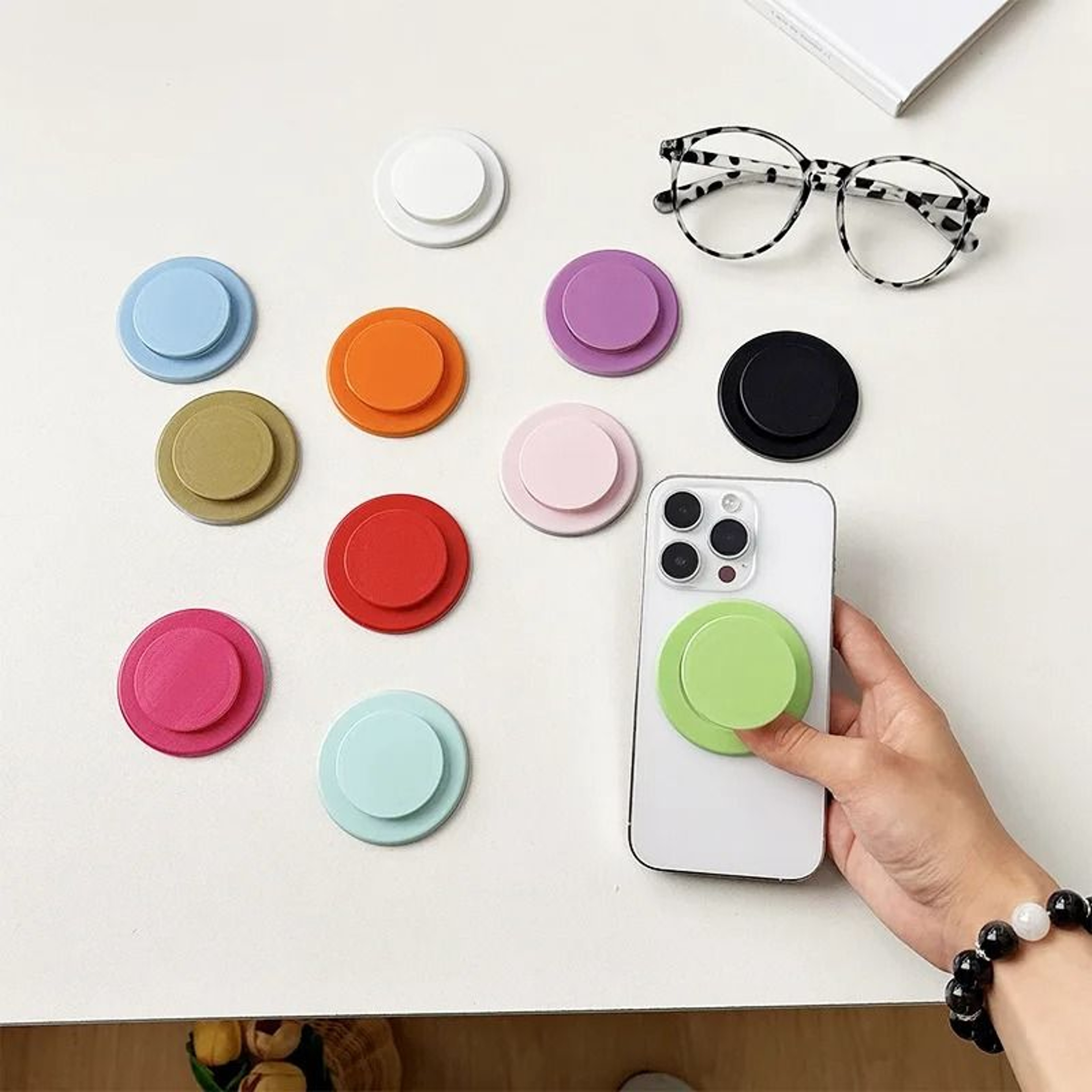 Foldable Magnetic Air Cushion Phone Stand With Colorful Design 0