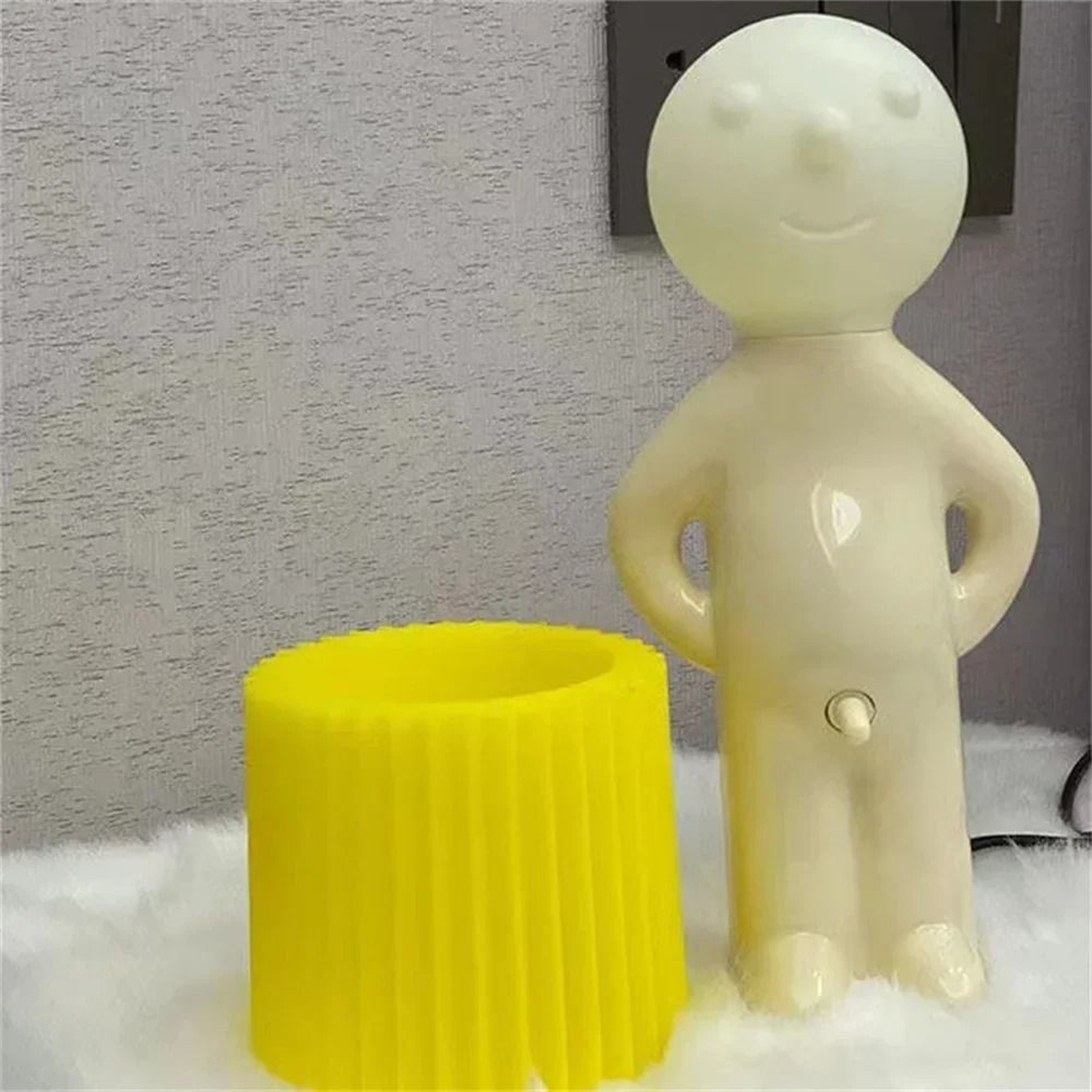 Little Naughty Boy Creative Table Lamp 3