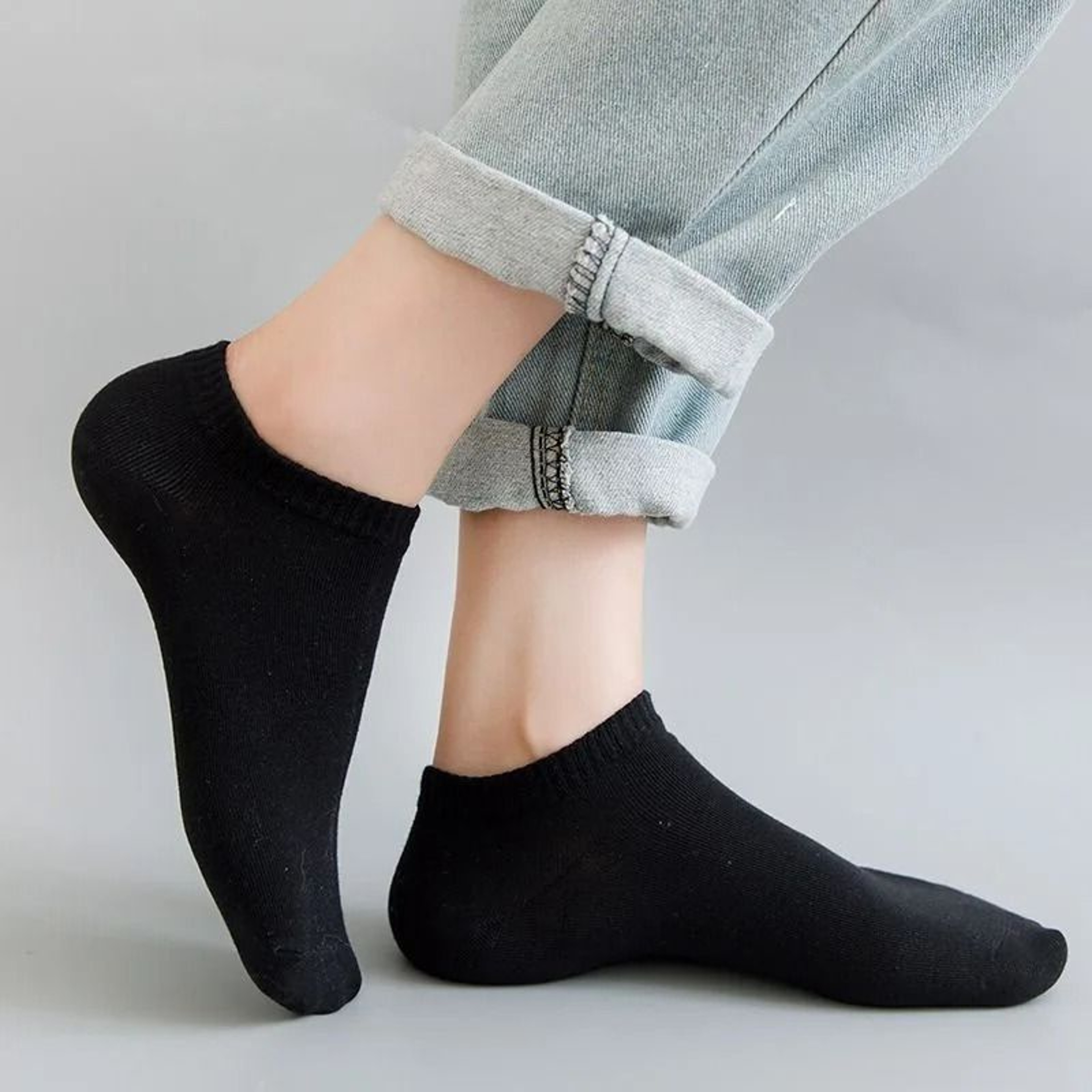 Aerated Solid Tone Low Profile Performance Hosiery 3