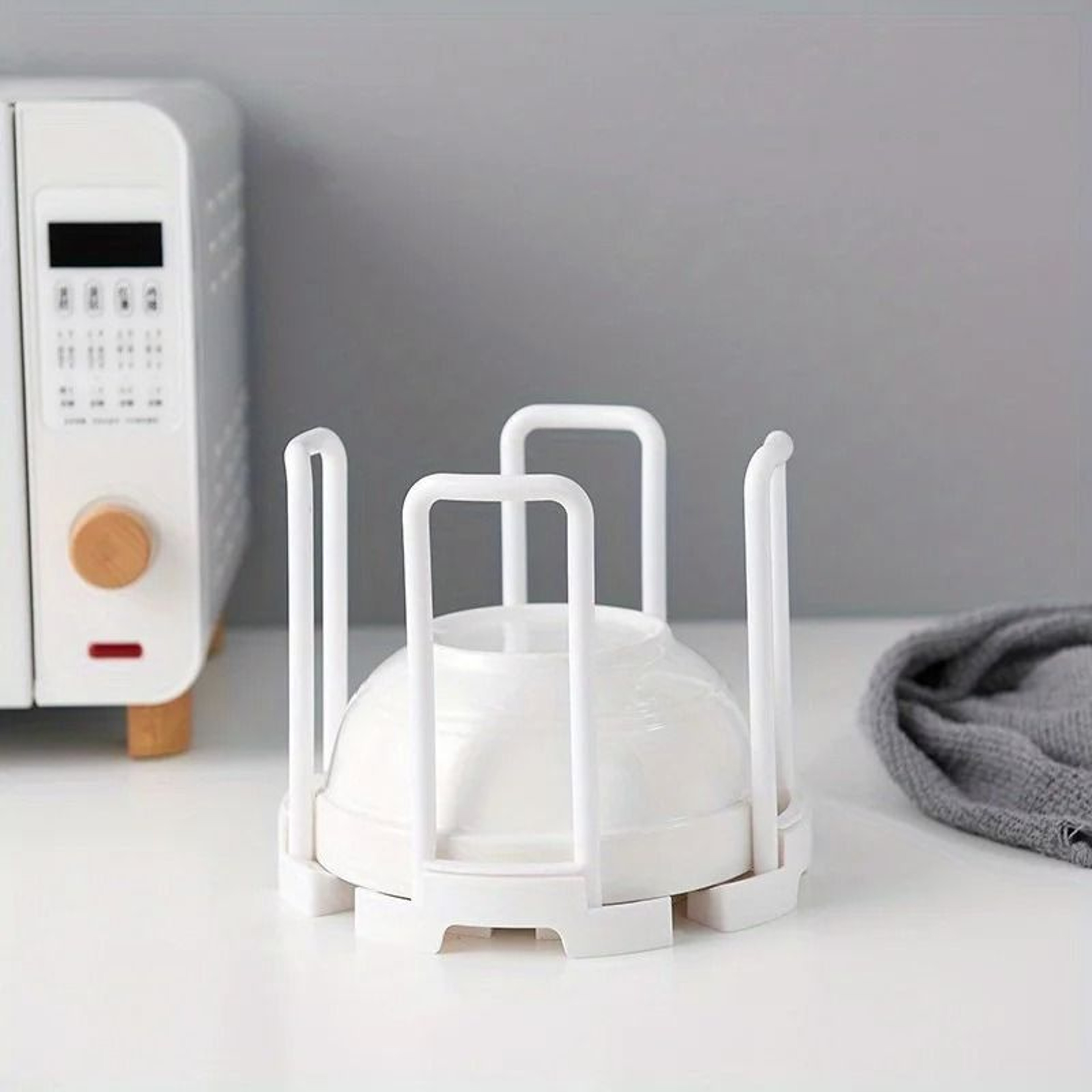 Retractable Culinary Vessel Drainage And Storage Hub 0