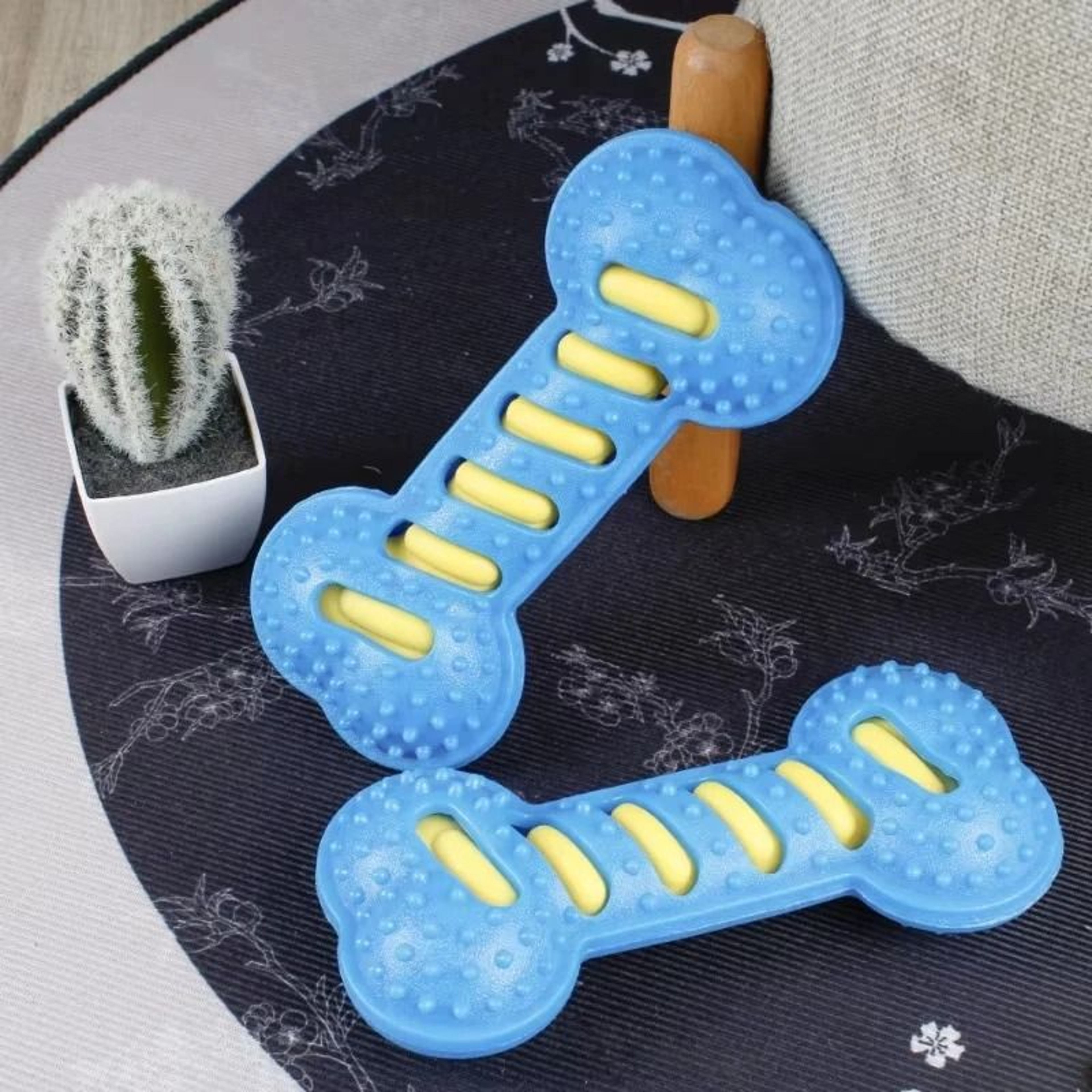 Heavy Duty Squeaky Rubber Bone Chew Toy 3
