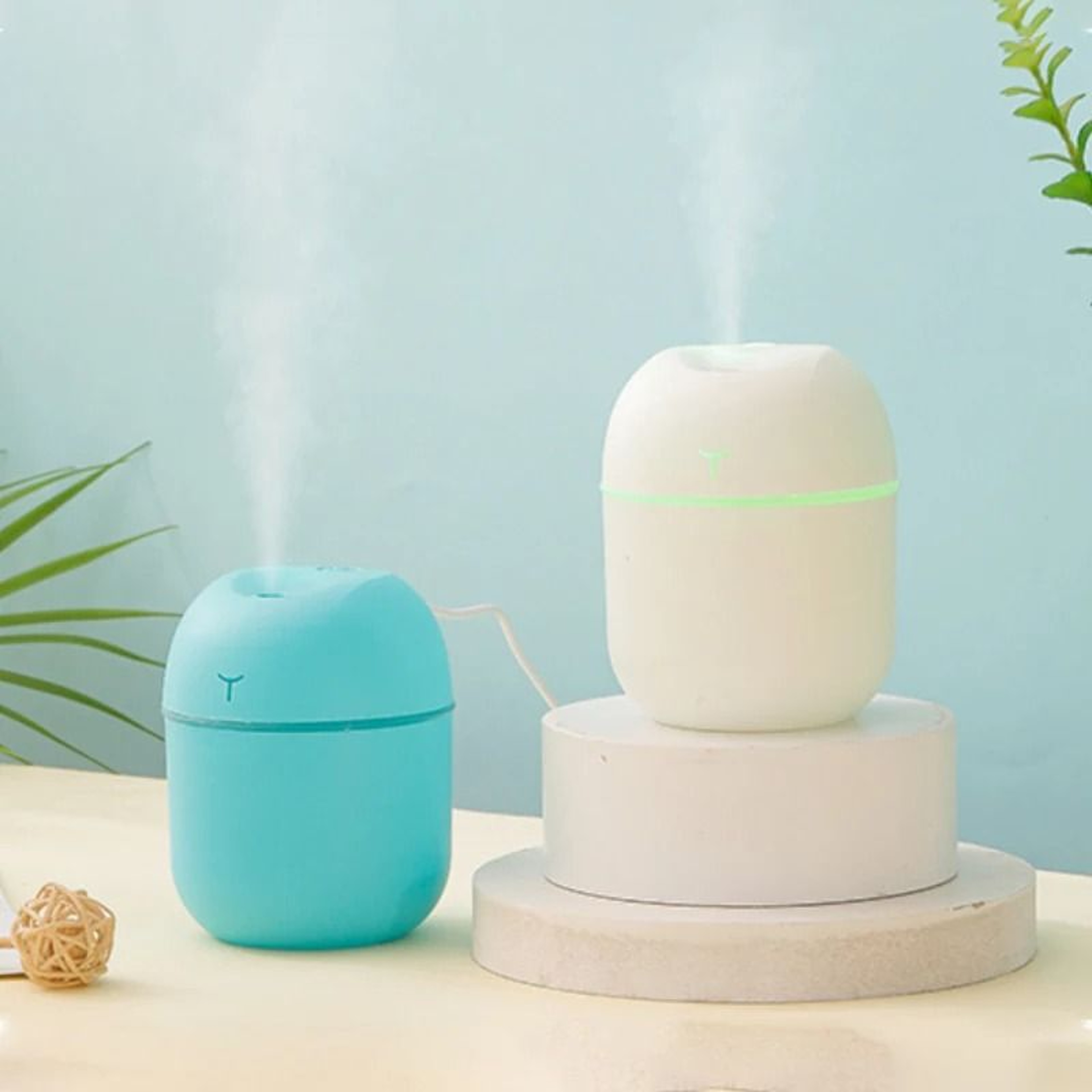 Ultra Compact Silent Desktop And Car Humidifier 2