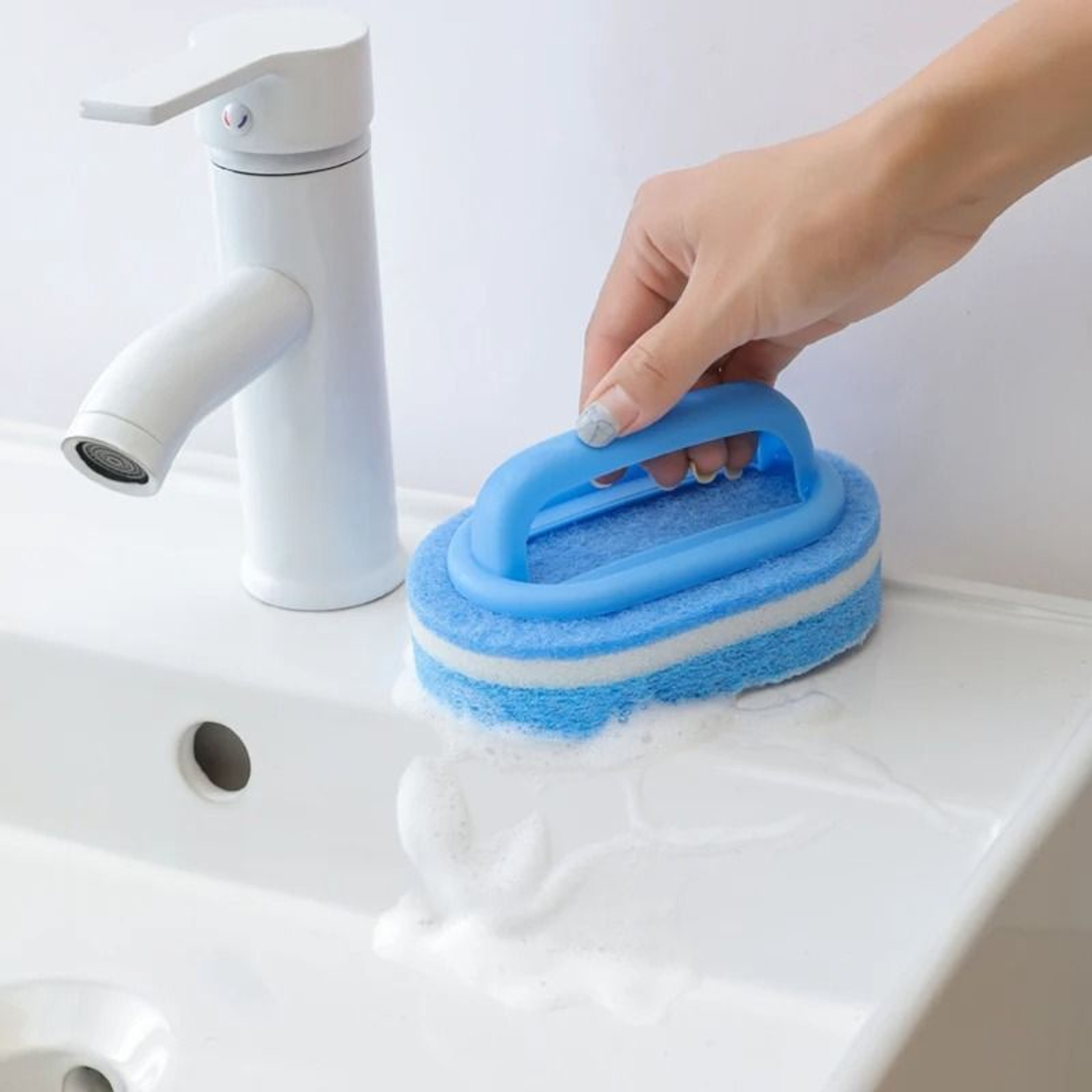Ergonomic Multi Surface Cleaning Sponge Wand 2