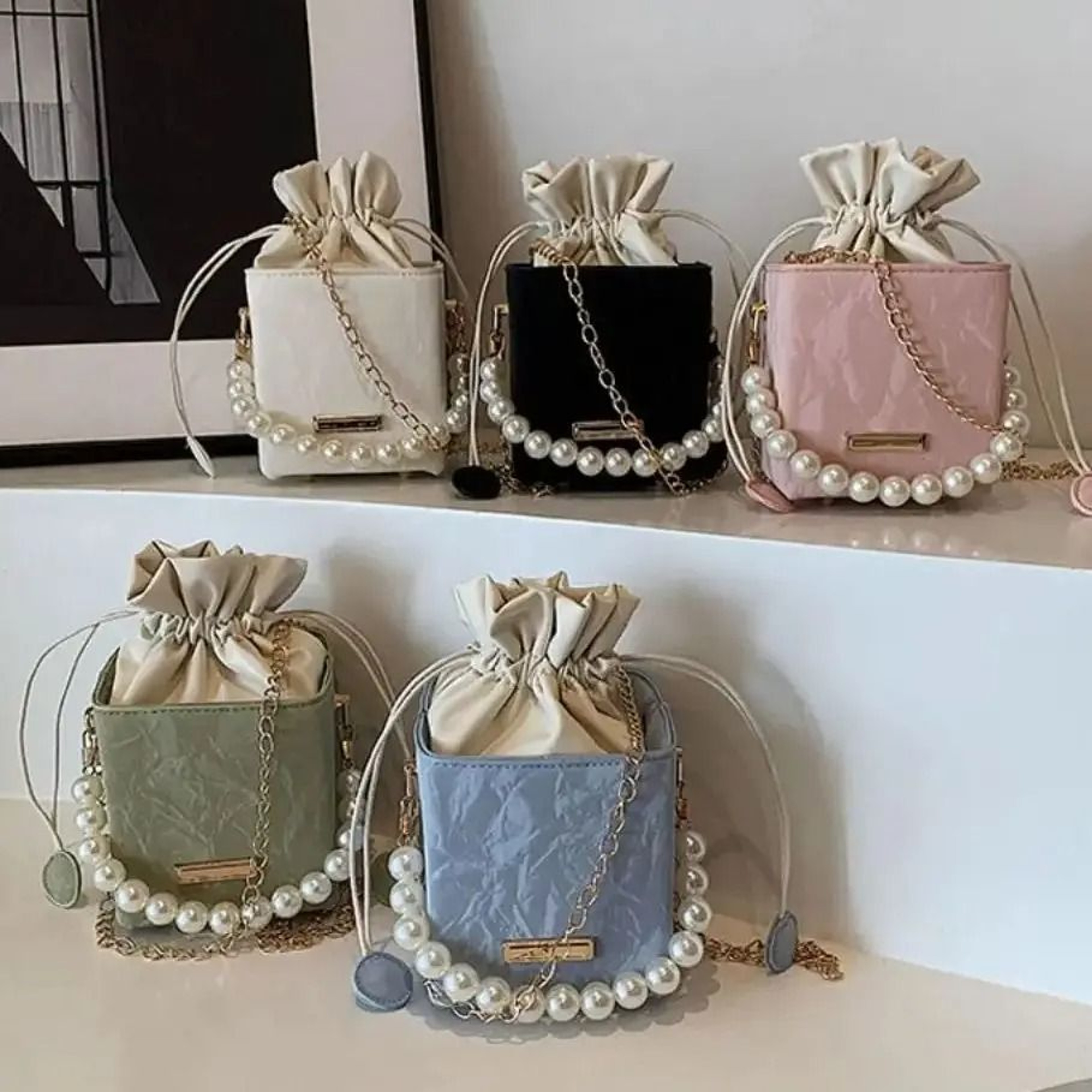Pearl Handle Vintage Drawstring Crossbody Bag 0