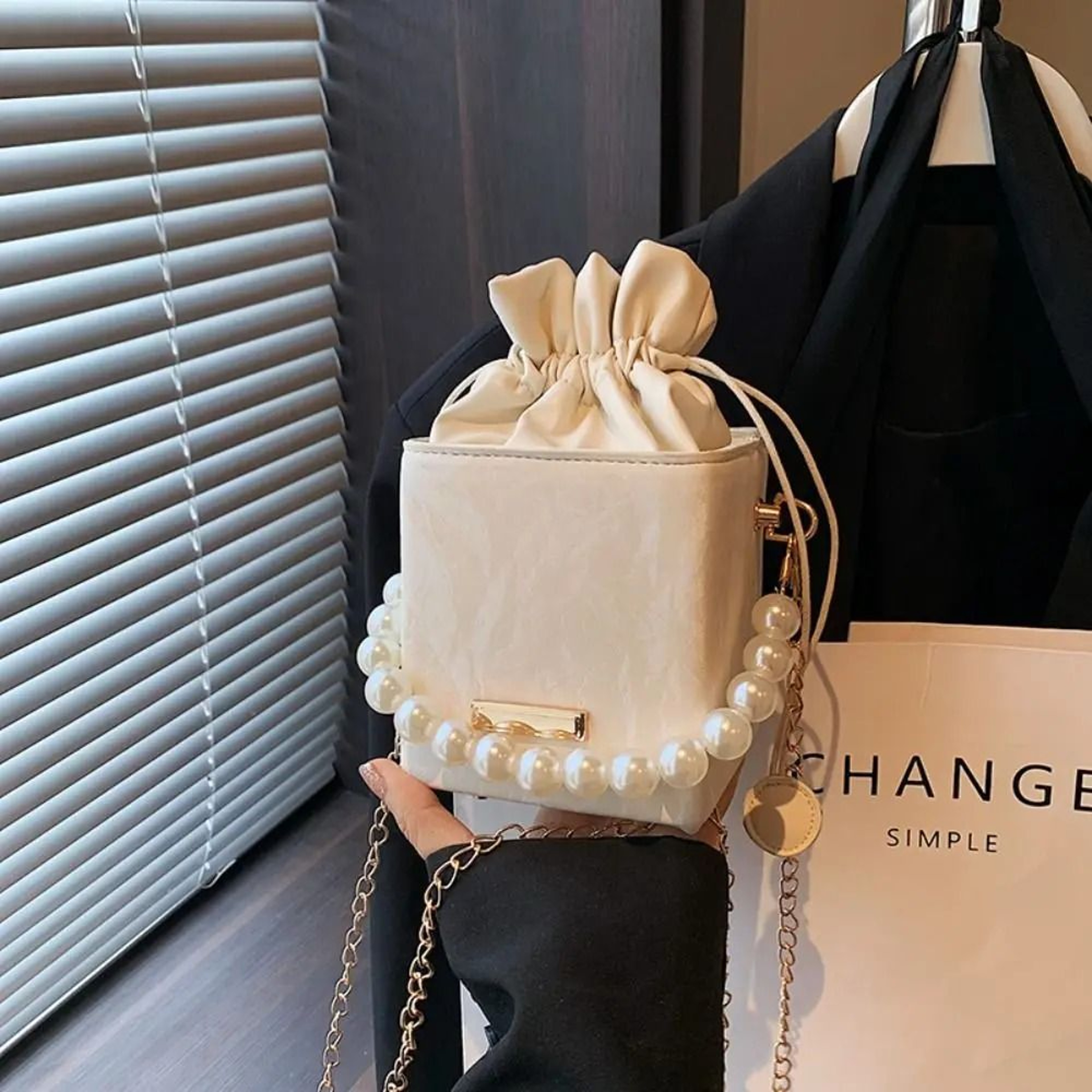 Pearl Handle Vintage Drawstring Crossbody Bag 9
