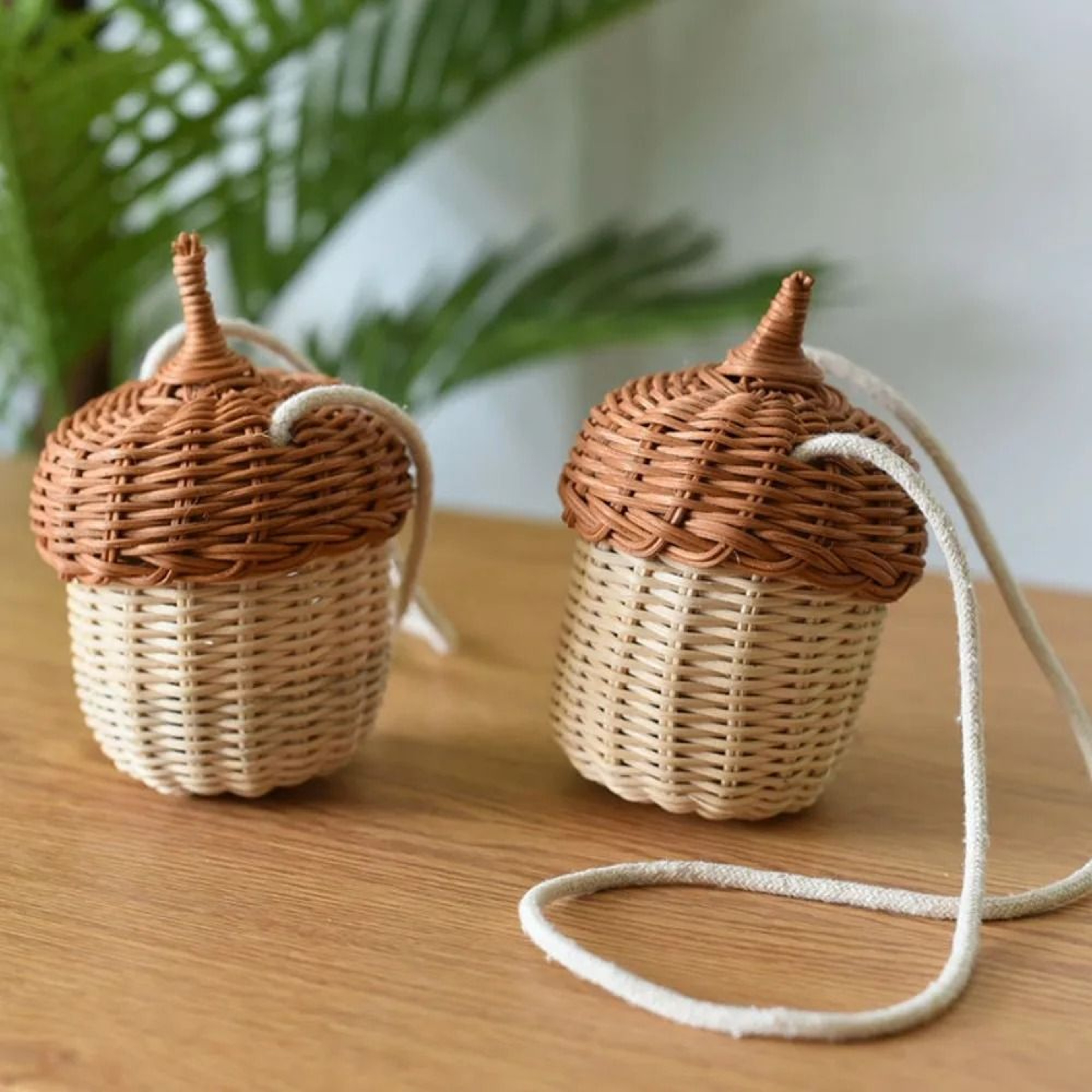 Creative Woven Pinecone Rattan Crossbody Bag 0