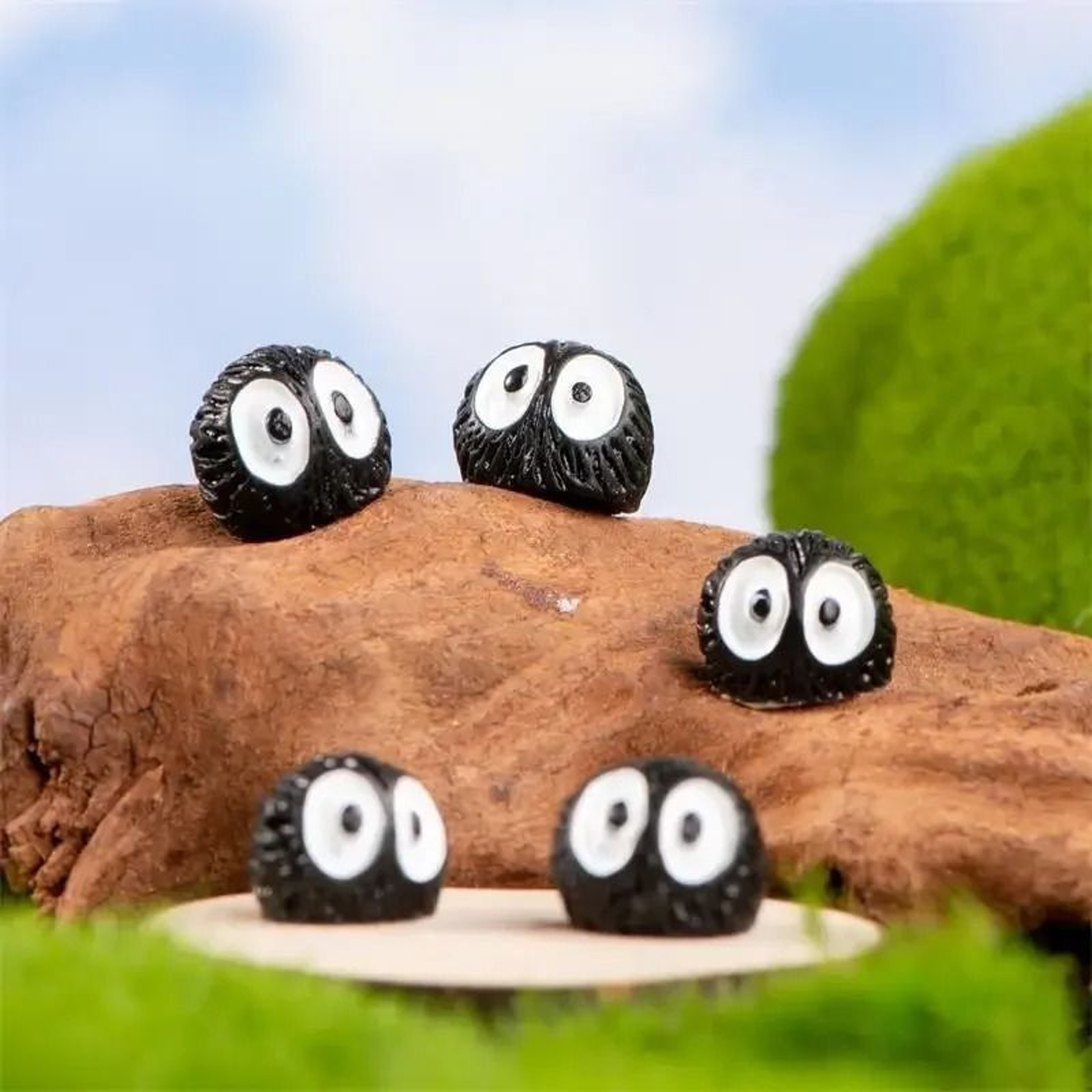 10Piece Miniature Resin Spirit Dust Ball Figurines 0