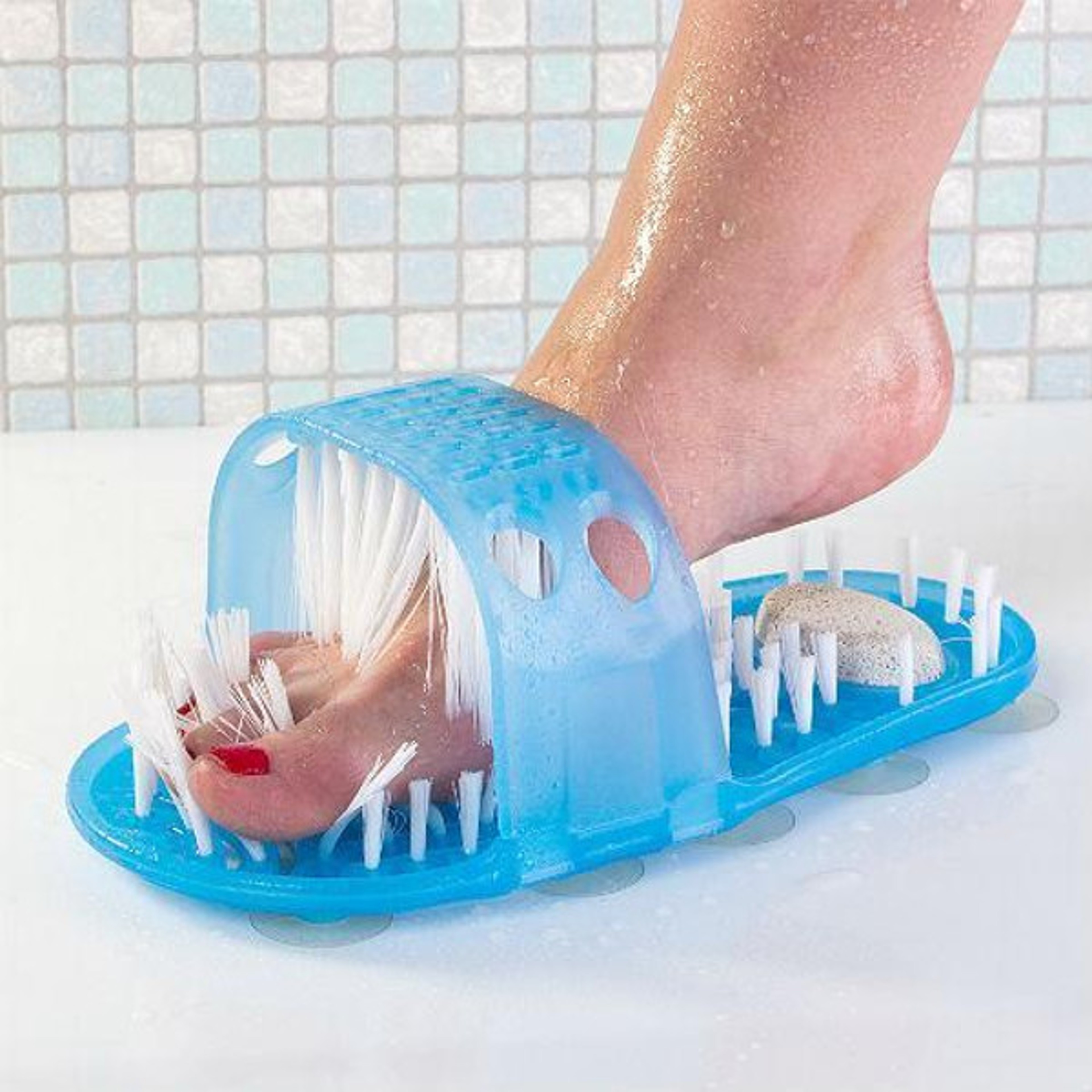 Deep cleaning foot scrubber for cracked heels
