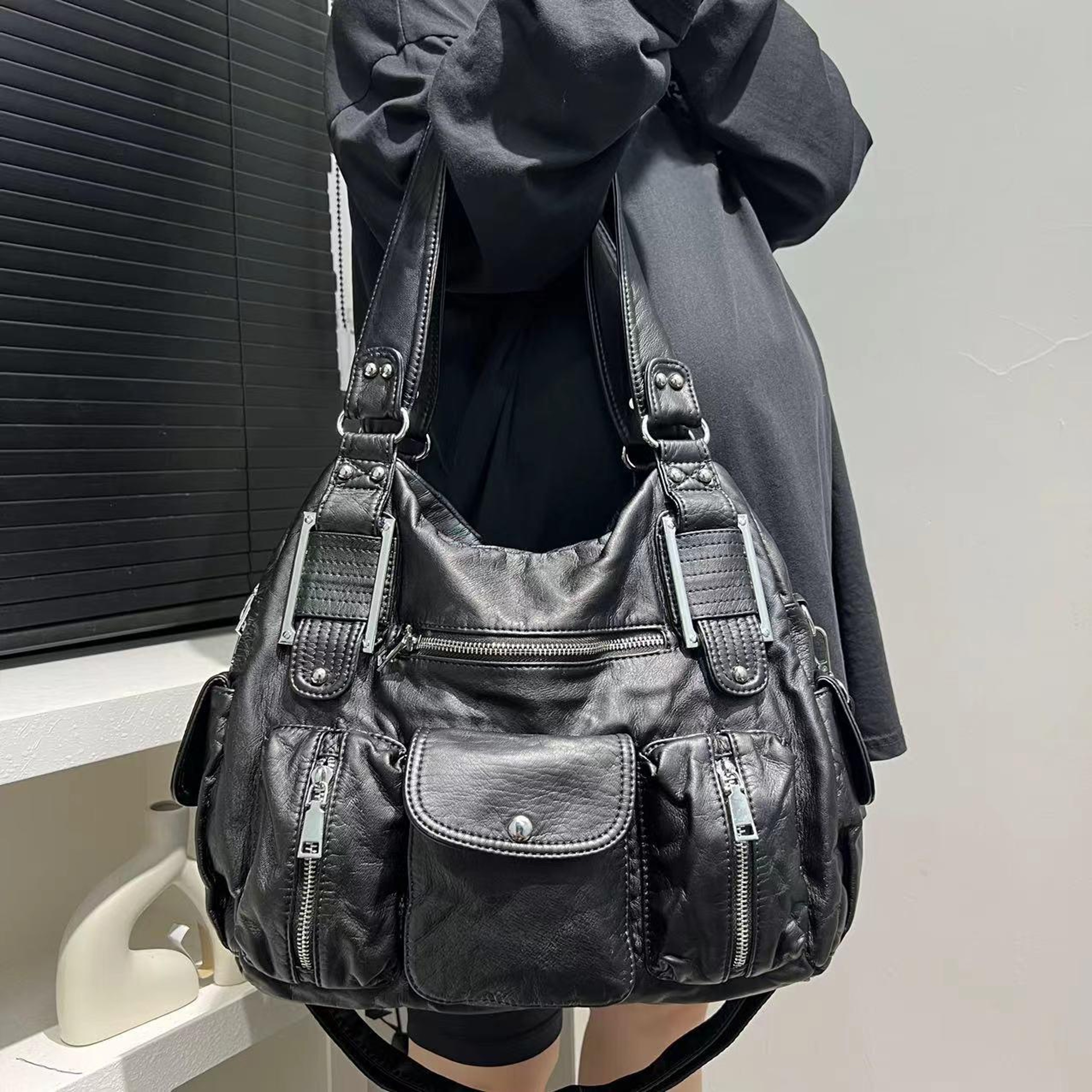 Hot Girl Motorcycle Crossbody Bag, Women's Fashion Shoulder Bag, Old Lychee Pattern Multi-Pocket Style – view 2