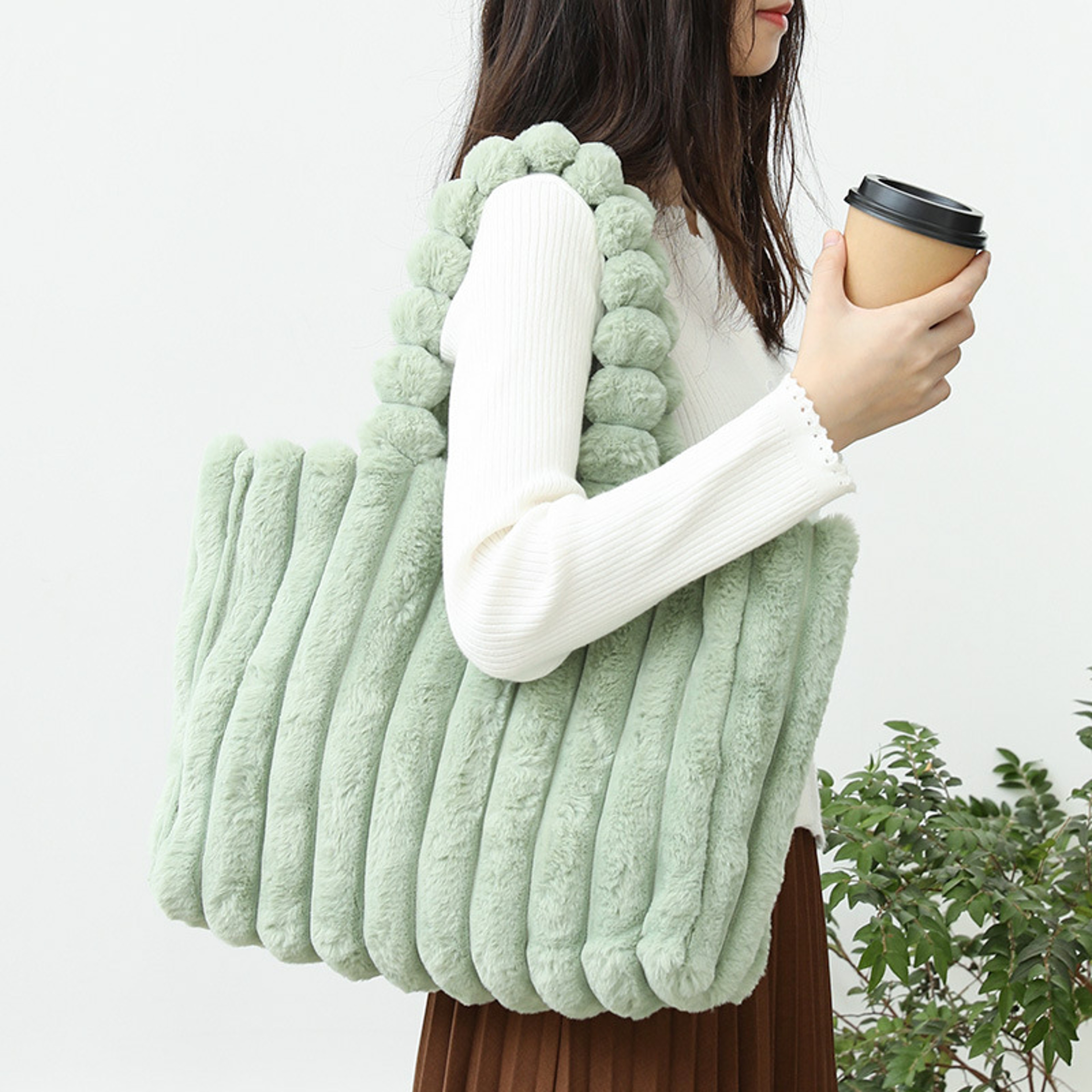 Soft Striped Faux Fur Shoulder Bag, Luxurious Autumn Winter Plush Tote Bag, Comfortable Handheld Strap Fashion Purse – view 7