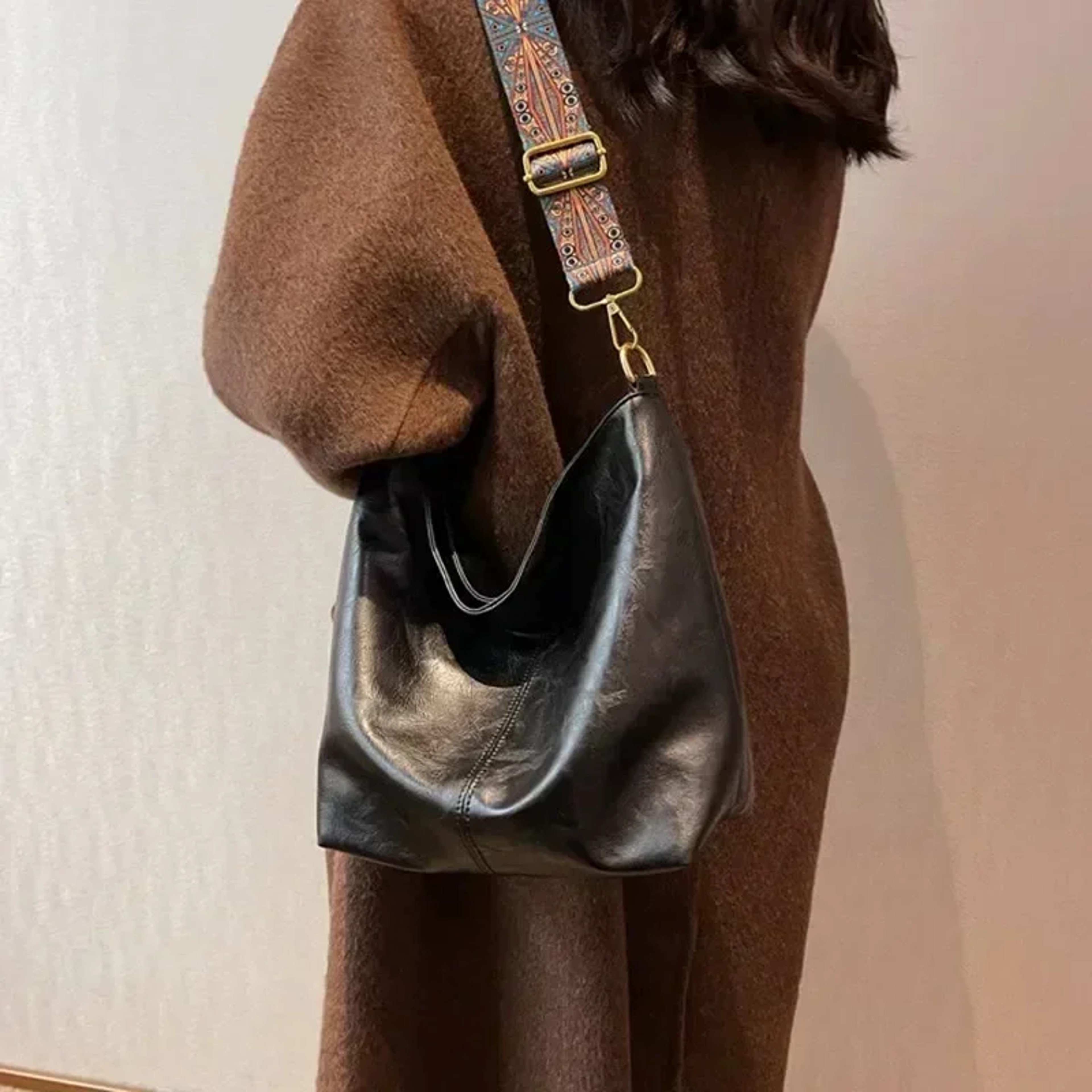 Leather Women Fashion, Vintage Solid Color Crossbody Bag, Simple Bucket Shoulder Sling, High-Capacity Wide Strap Bag – view 3