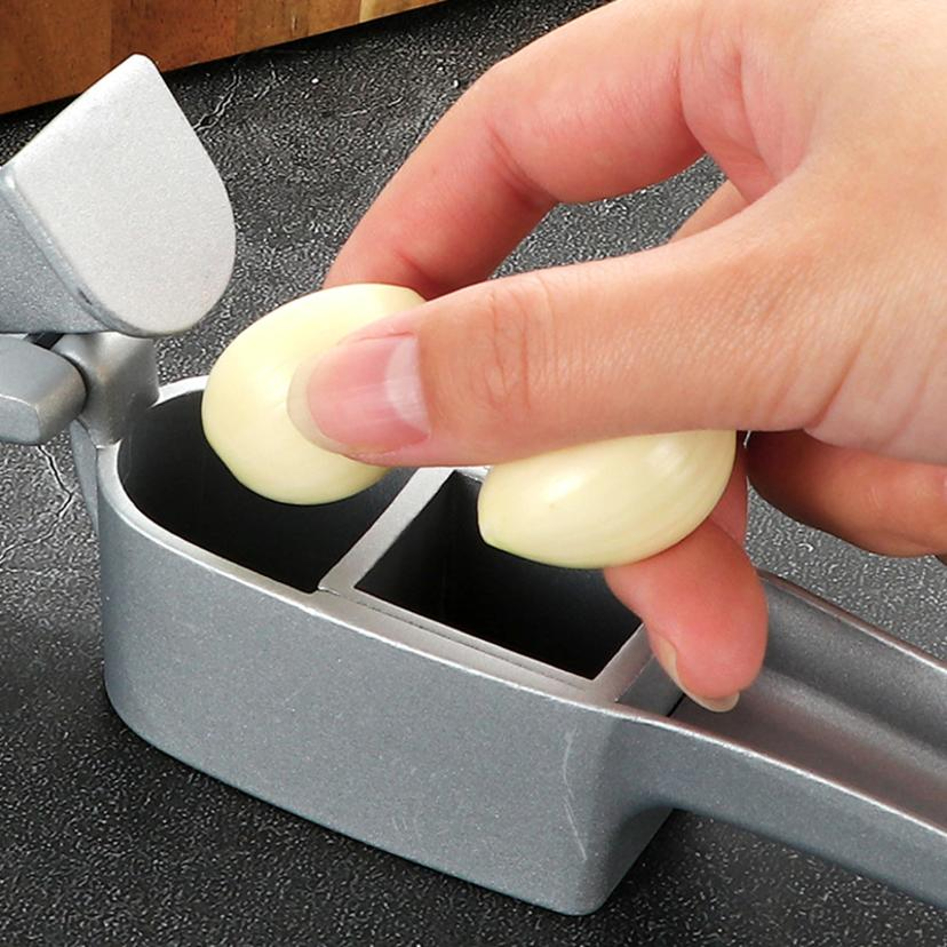 Garlic Press Aluminum Crusher Tool for Easy Mincings – view 2
