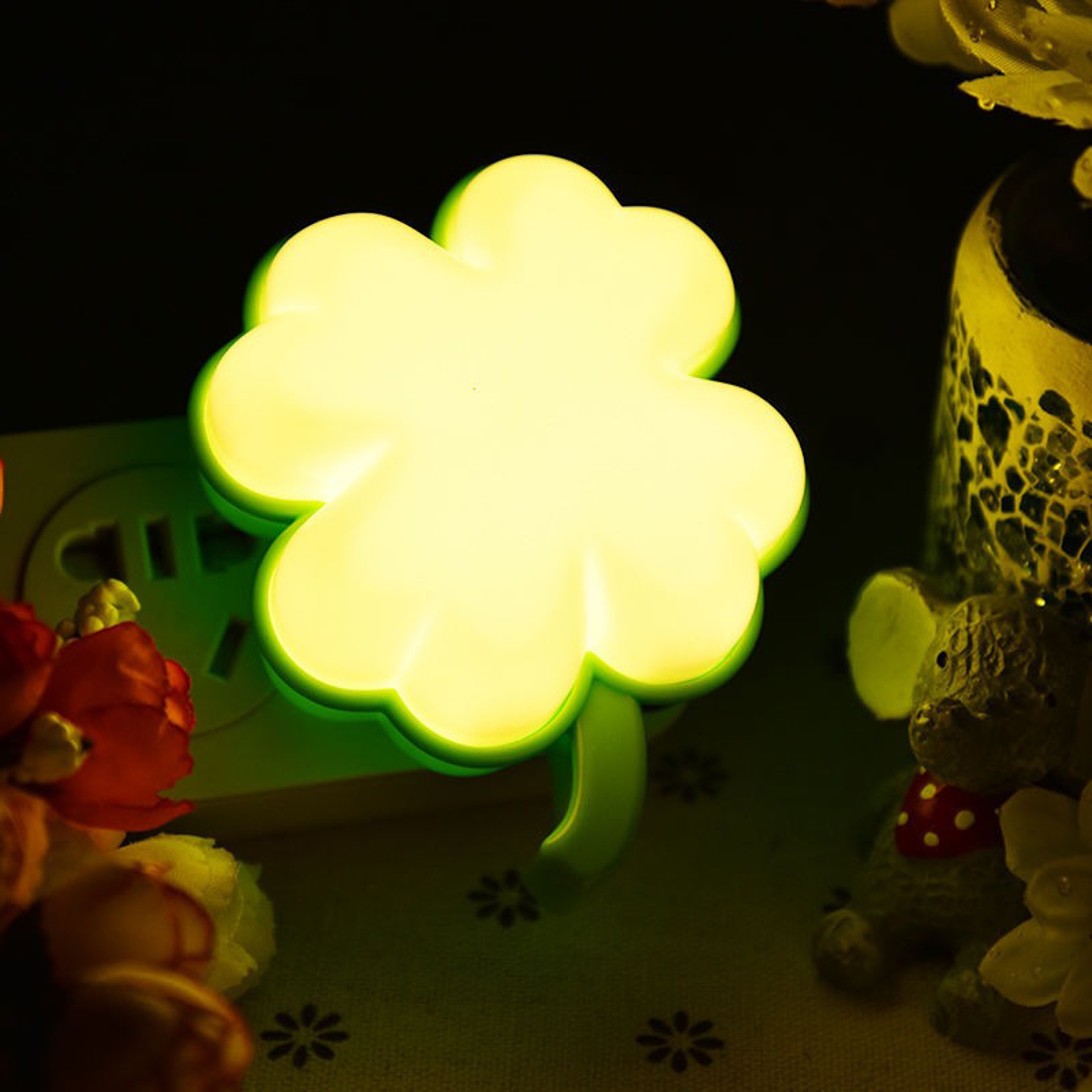 Cloud Motion Sensor Night Light Plug In LED Auto On Off Lamp For Kids Bedroom Hallway  Stairs 1