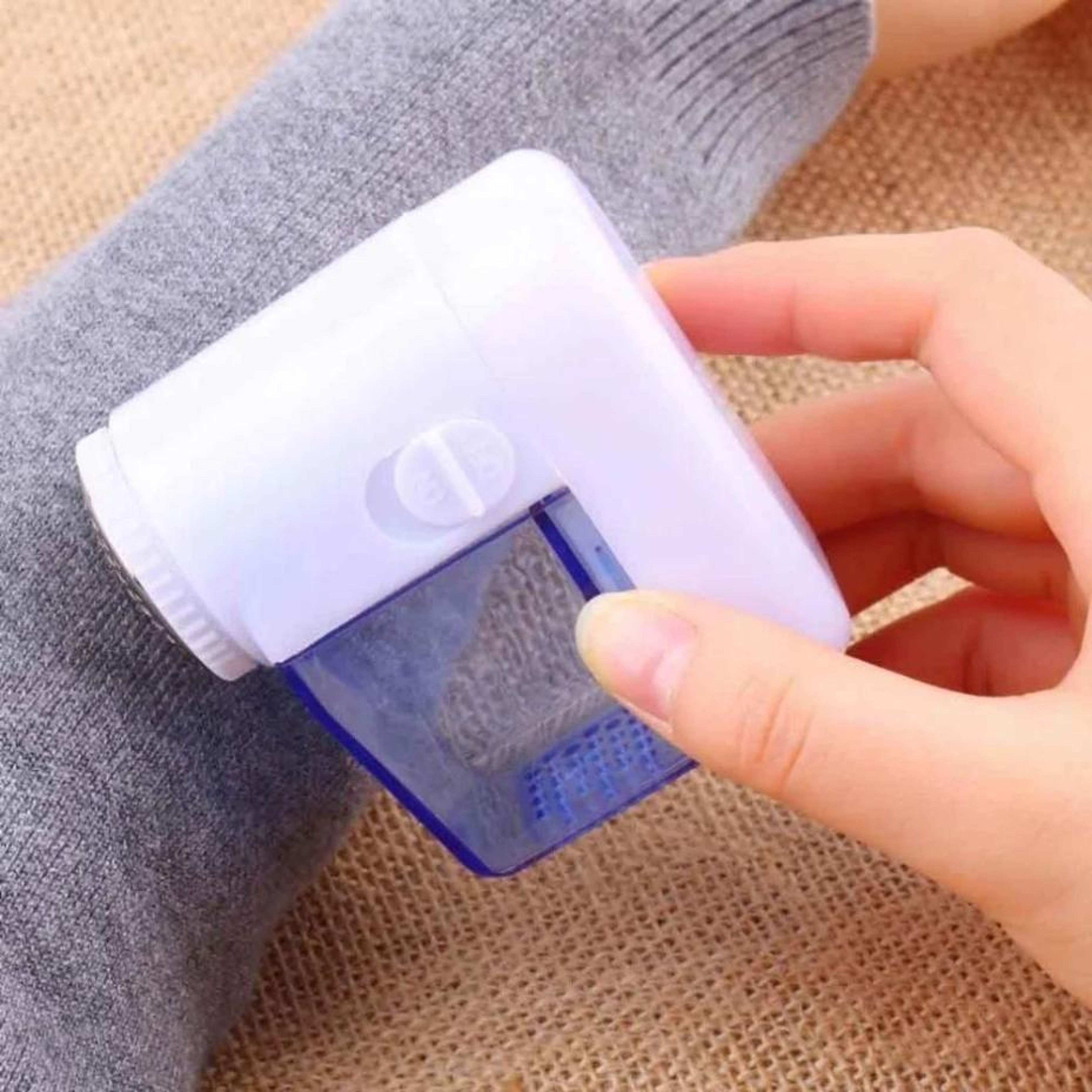 Portable Electric Lint Remover For Clothes And Sweaters Compact Fabric Shaver Defuzzer 3