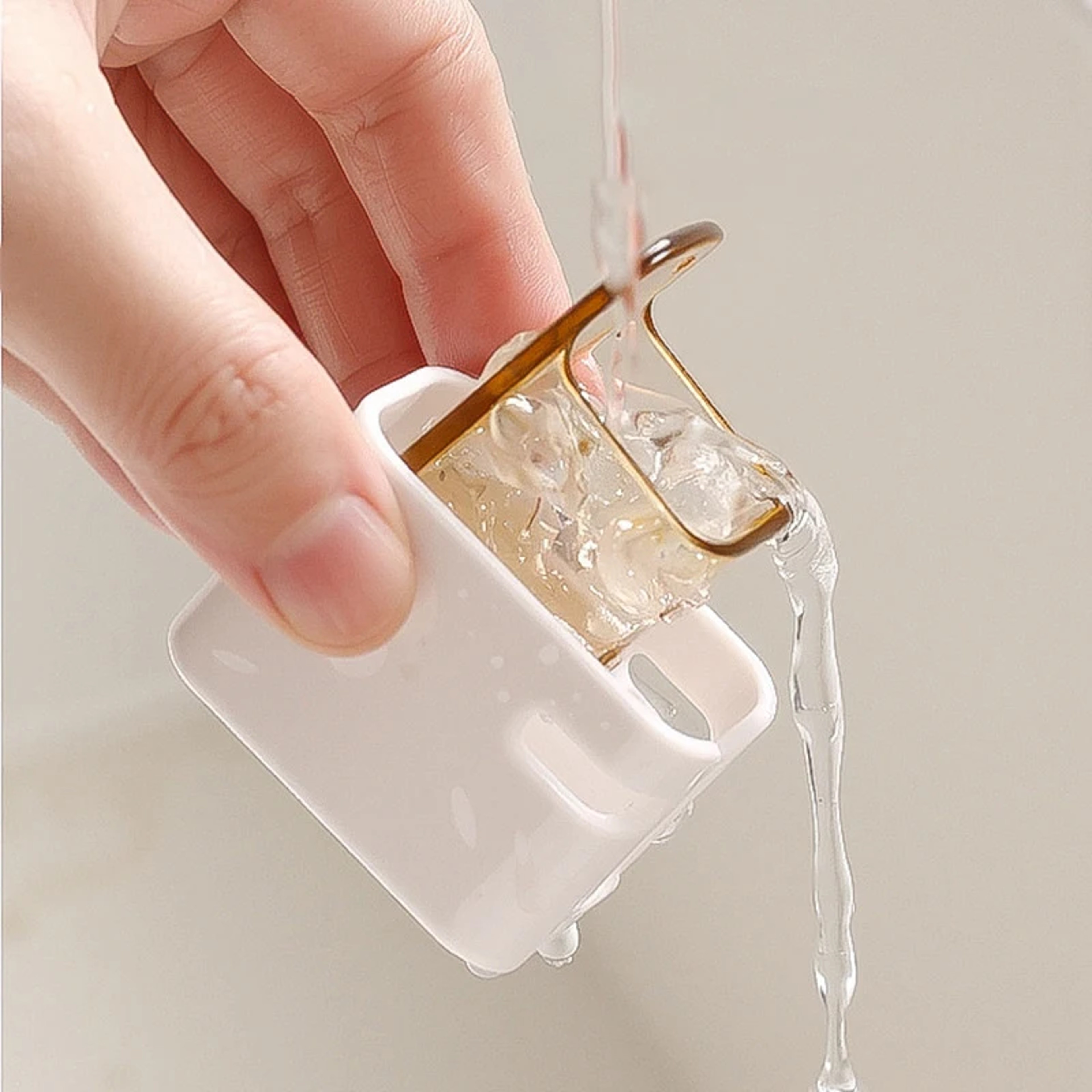 Wall Mount Toothbrush Holder Dustproof Flip Top Bathroom Storage Organizer 6