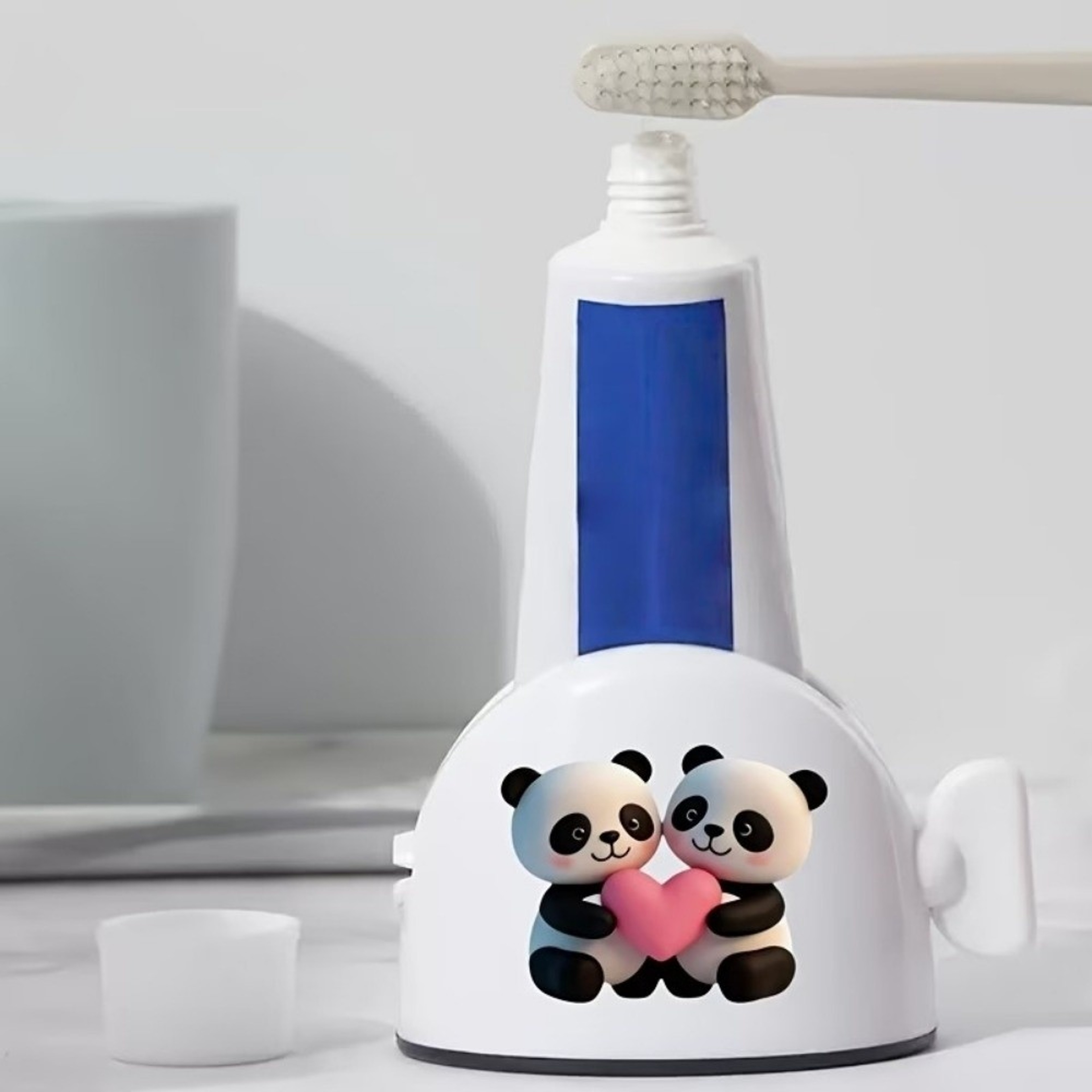 Cat Printed Toothpaste Squeezer Dispenser Easy Rolling Toothpaste Tube Holder 4