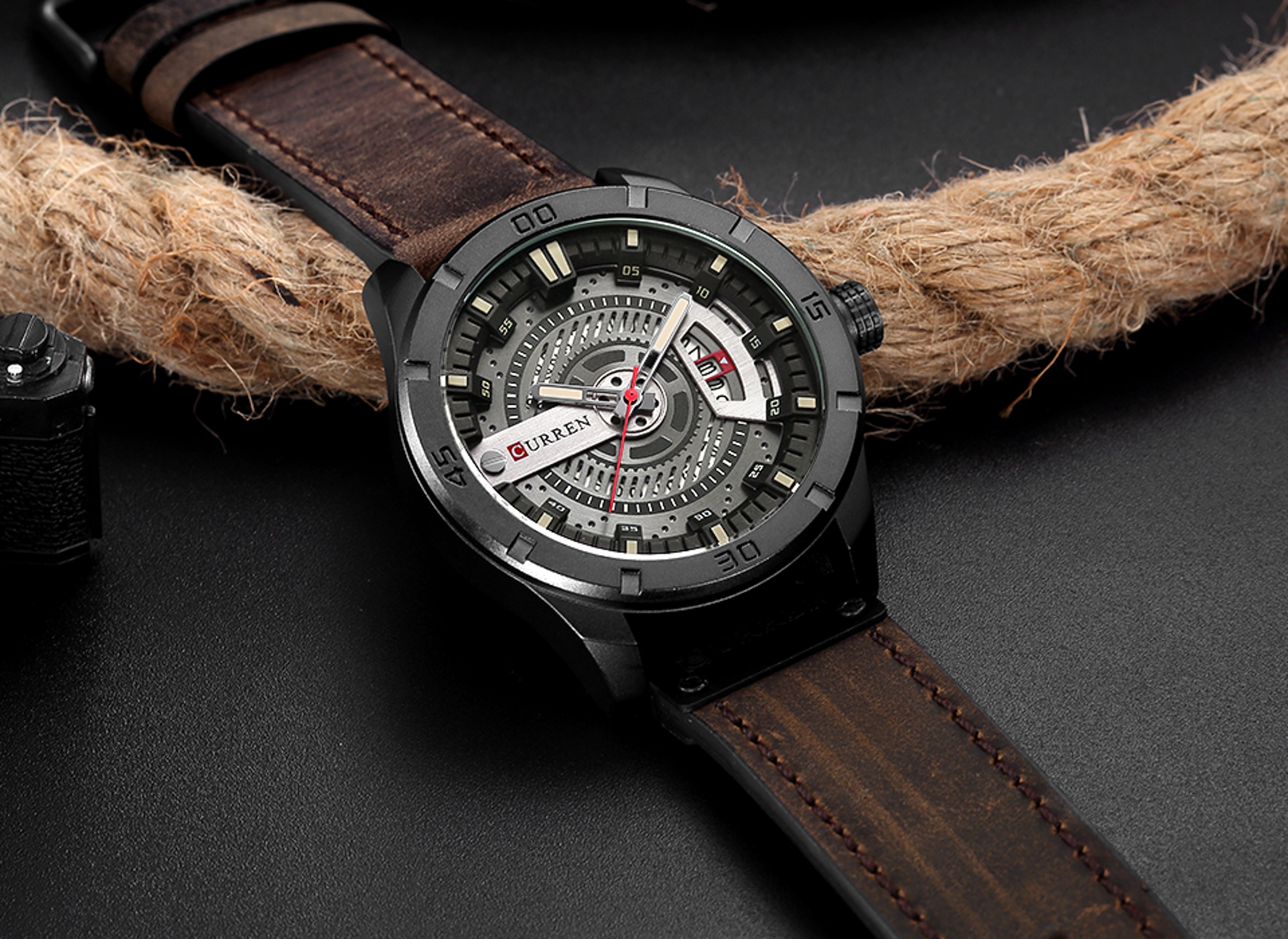 Mens Quartz Watch With Leather Strap And Date Display 1