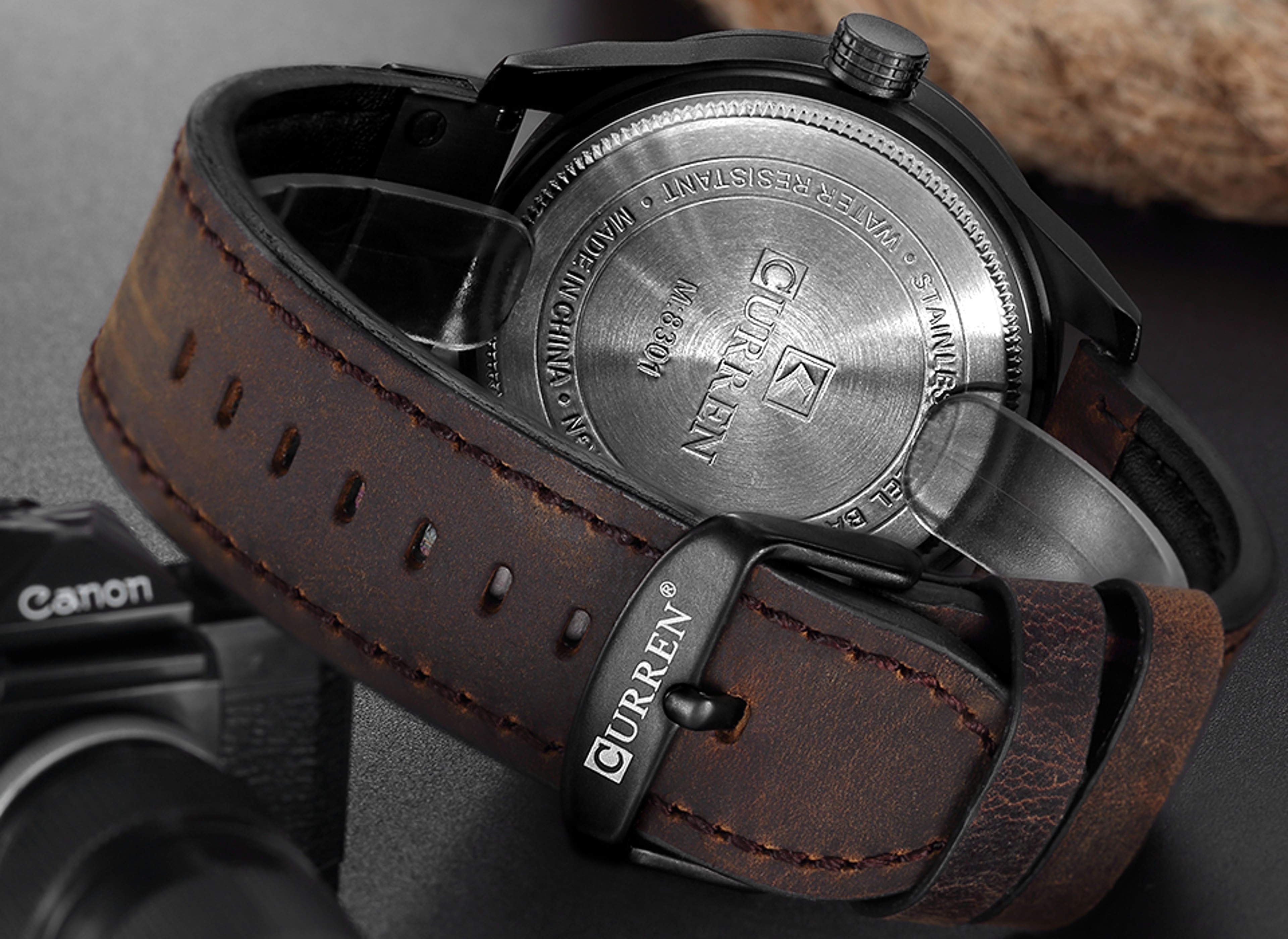 Mens Quartz Watch With Leather Strap And Date Display 4