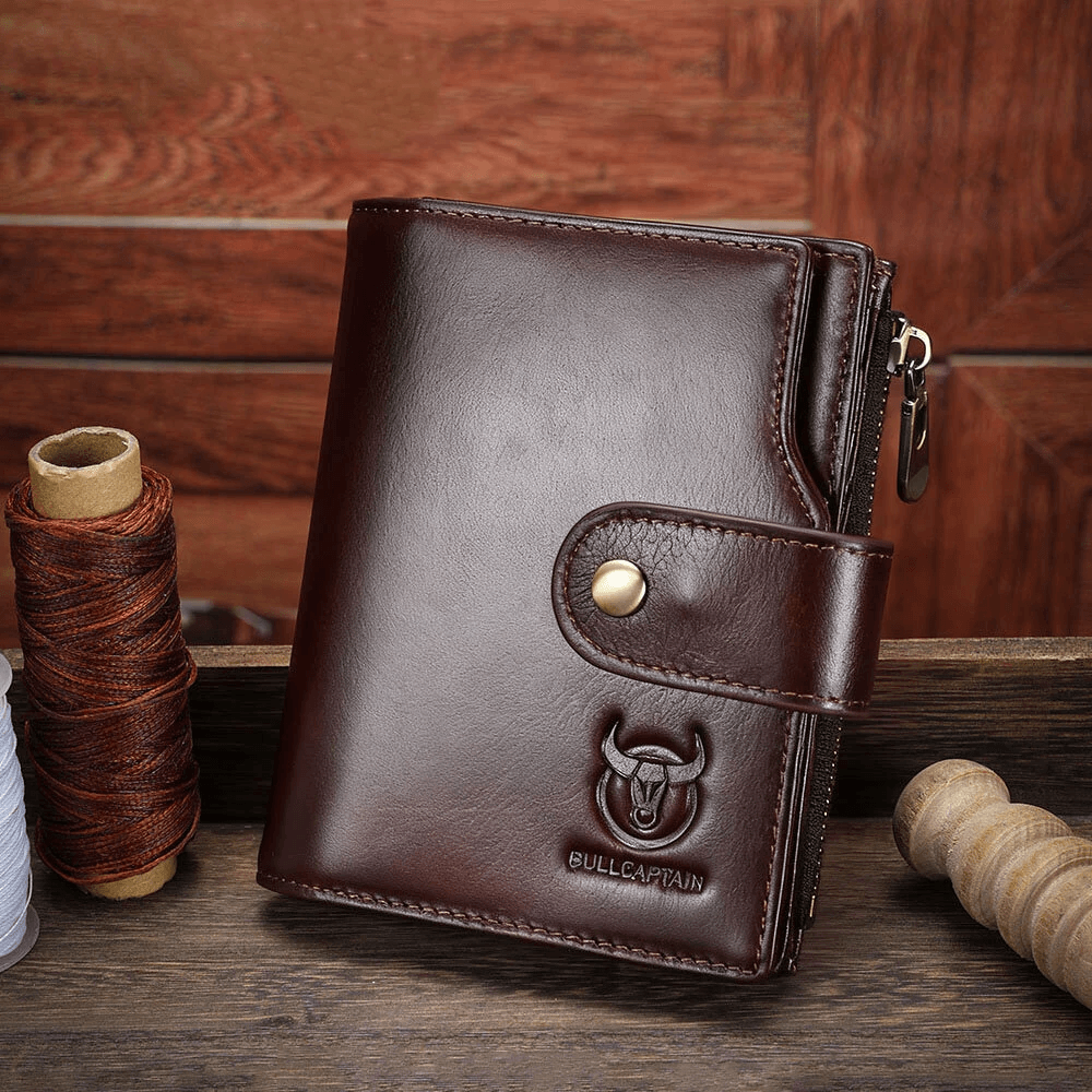 Top Grain Cowhide RFID Blocking Wallet For Men With Multi Card Storage And Coin Pocket 2