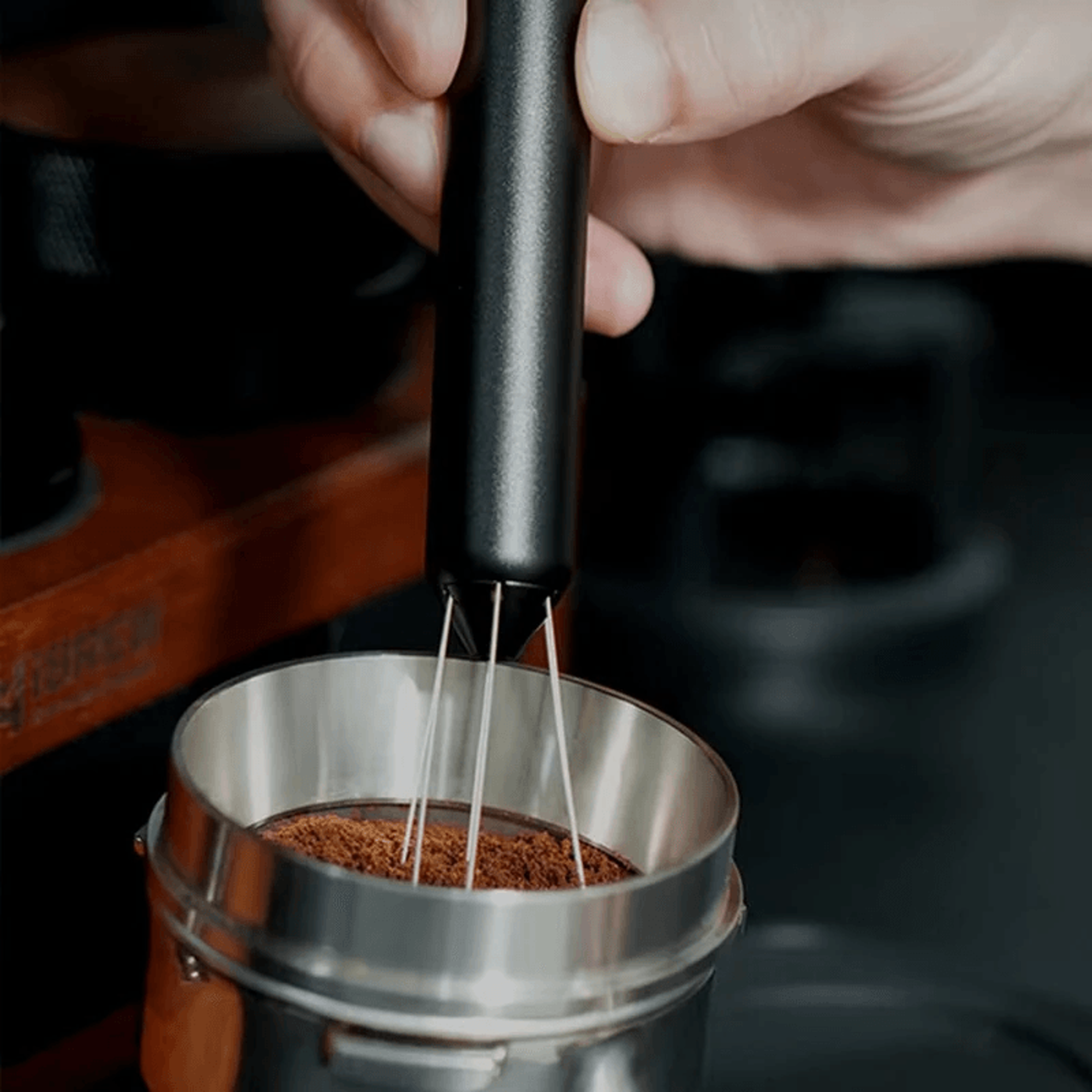 Black Espresso Distribution Tool With Retractable Stainless Steel Needles 3