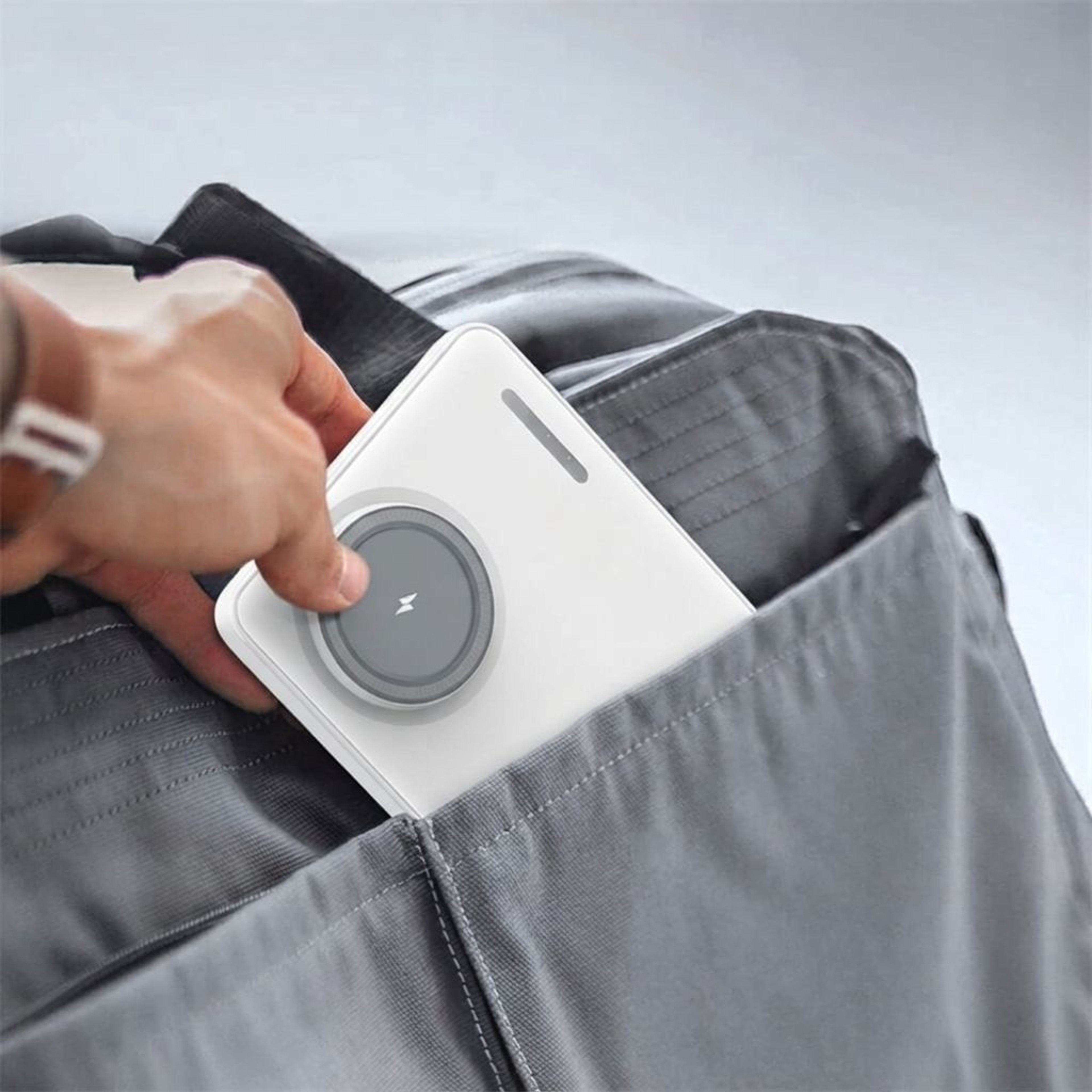Magnetic Wireless Charger Foldable Charging Stand 5