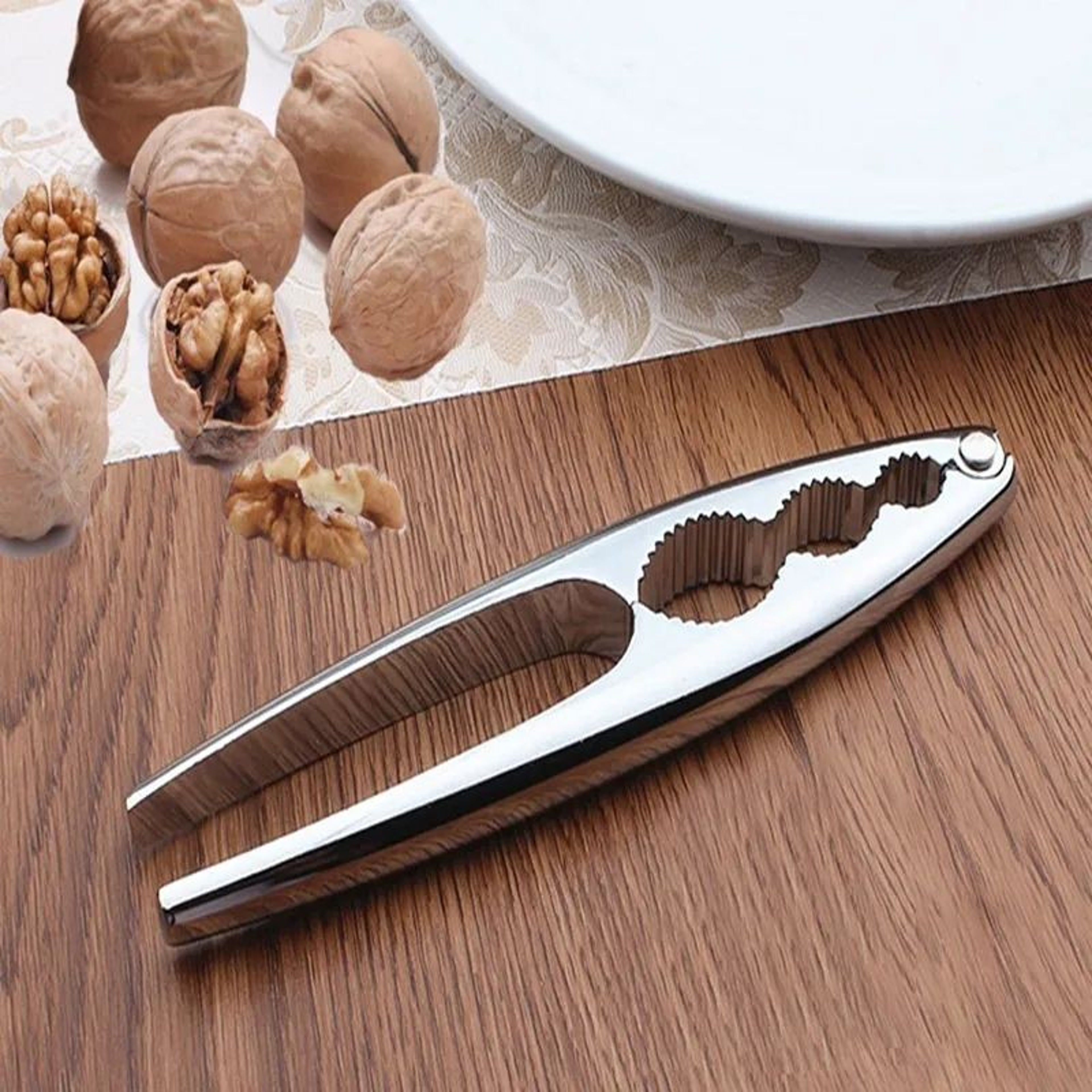 Heavy Duty Zinc Alloy Nutcracker Tool For Walnuts Pecans And Almonds 2