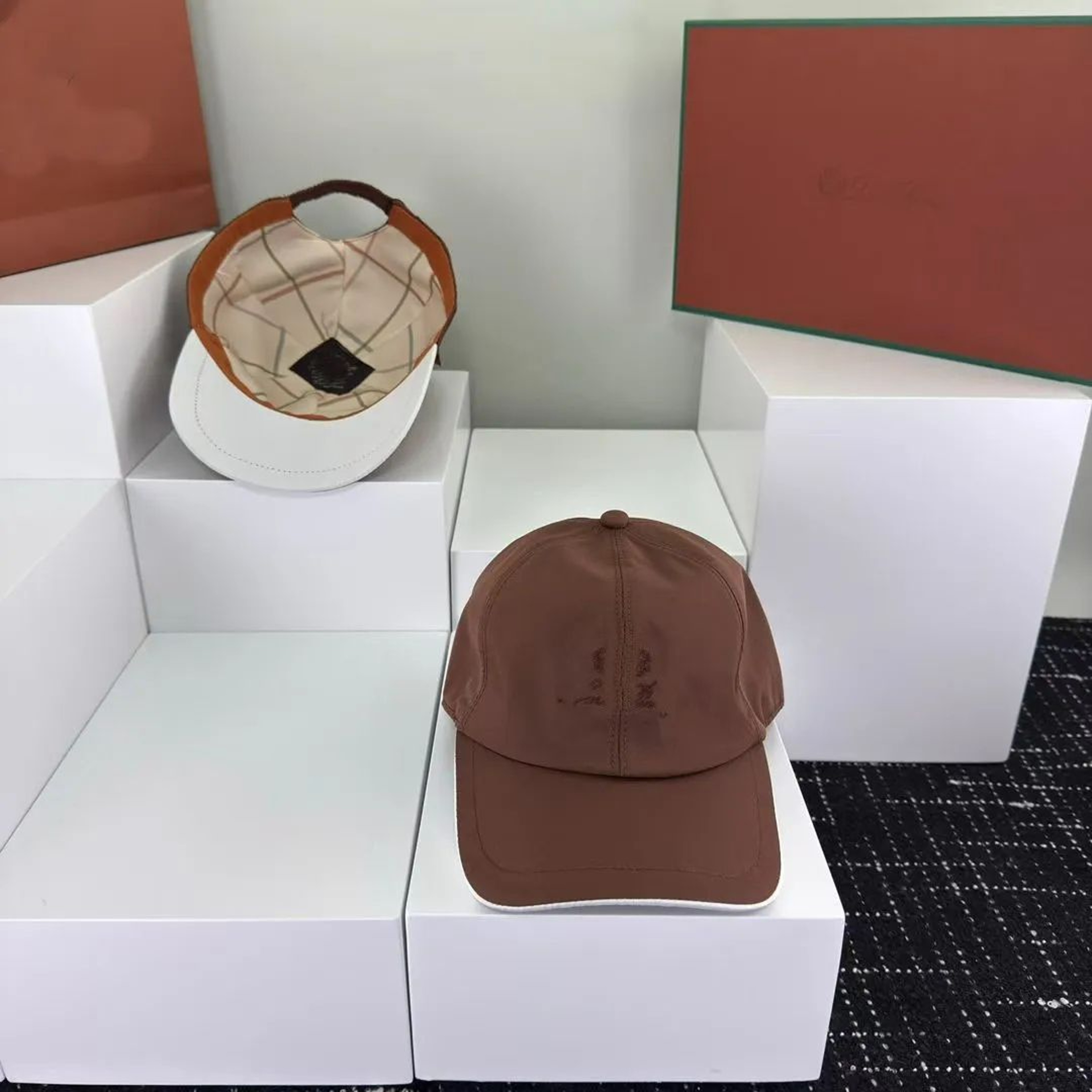 Unisex Cotton Baseball Cap With Embroidery And Adjustable Snapback Closure 0