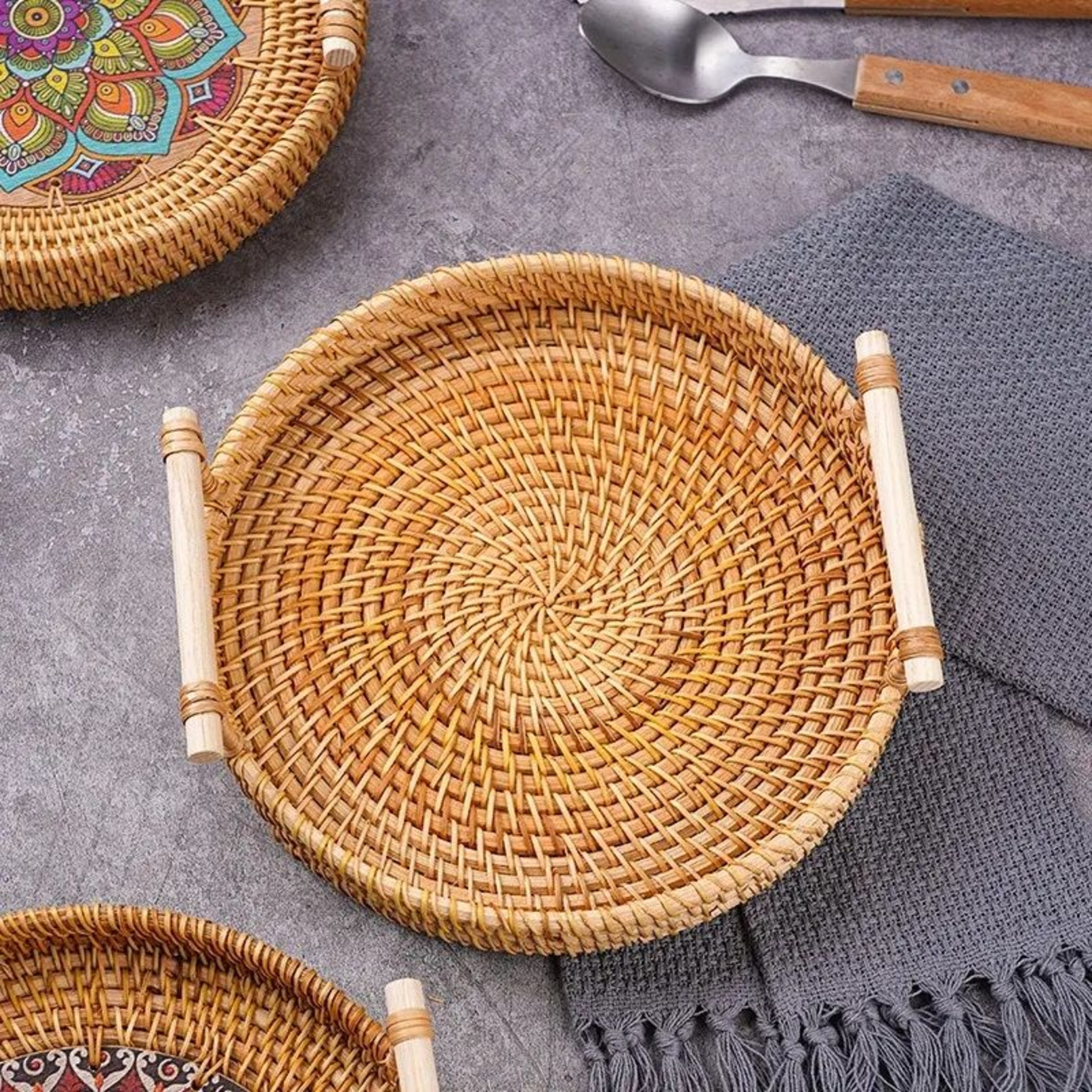 Round Rattan Serving Tray With Handles Handwoven Decorative Bread And Fruit Basket 1
