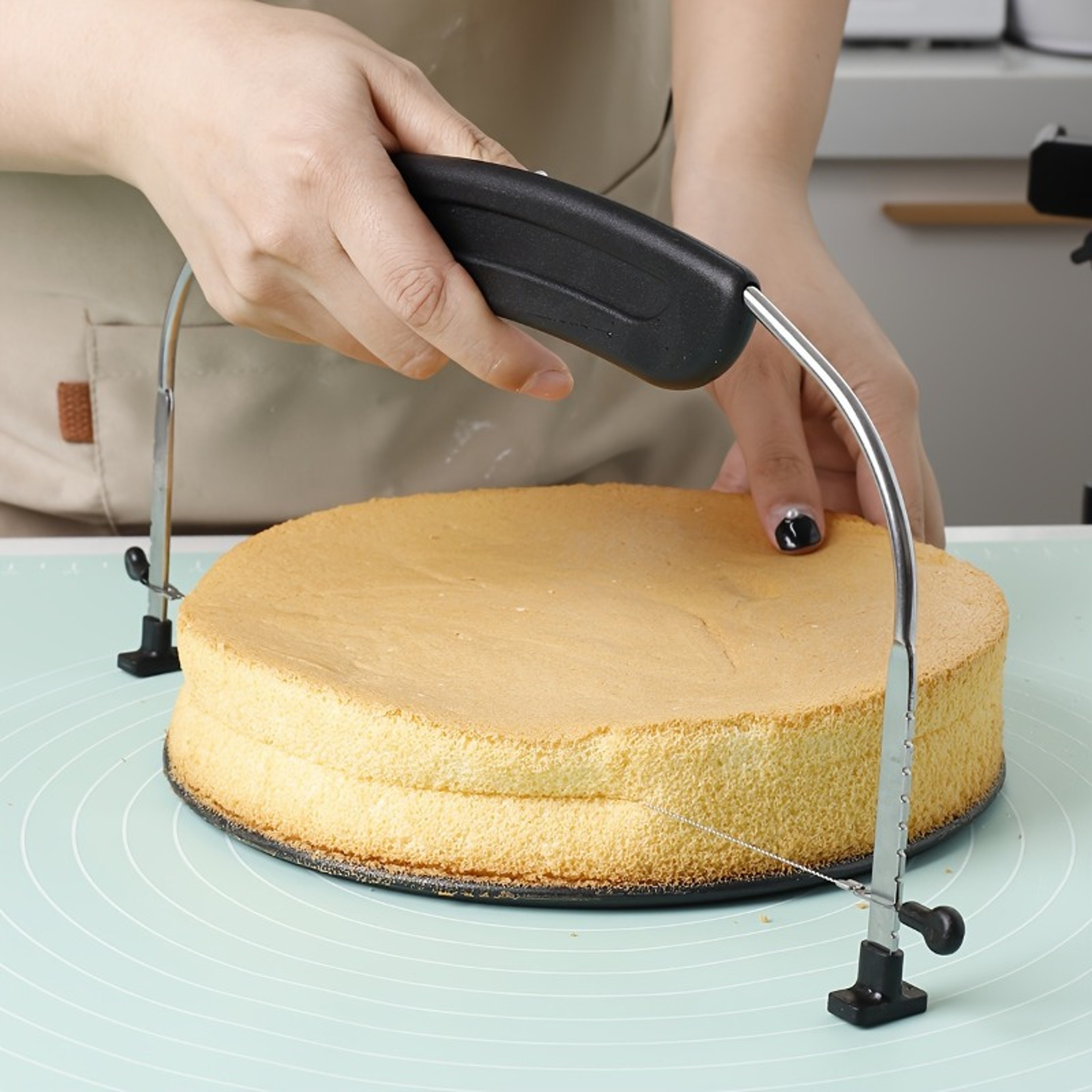 Adjustable cake slicer with Scale, Wire Cake Cutter and Cake Leveler for Baking – view 7
