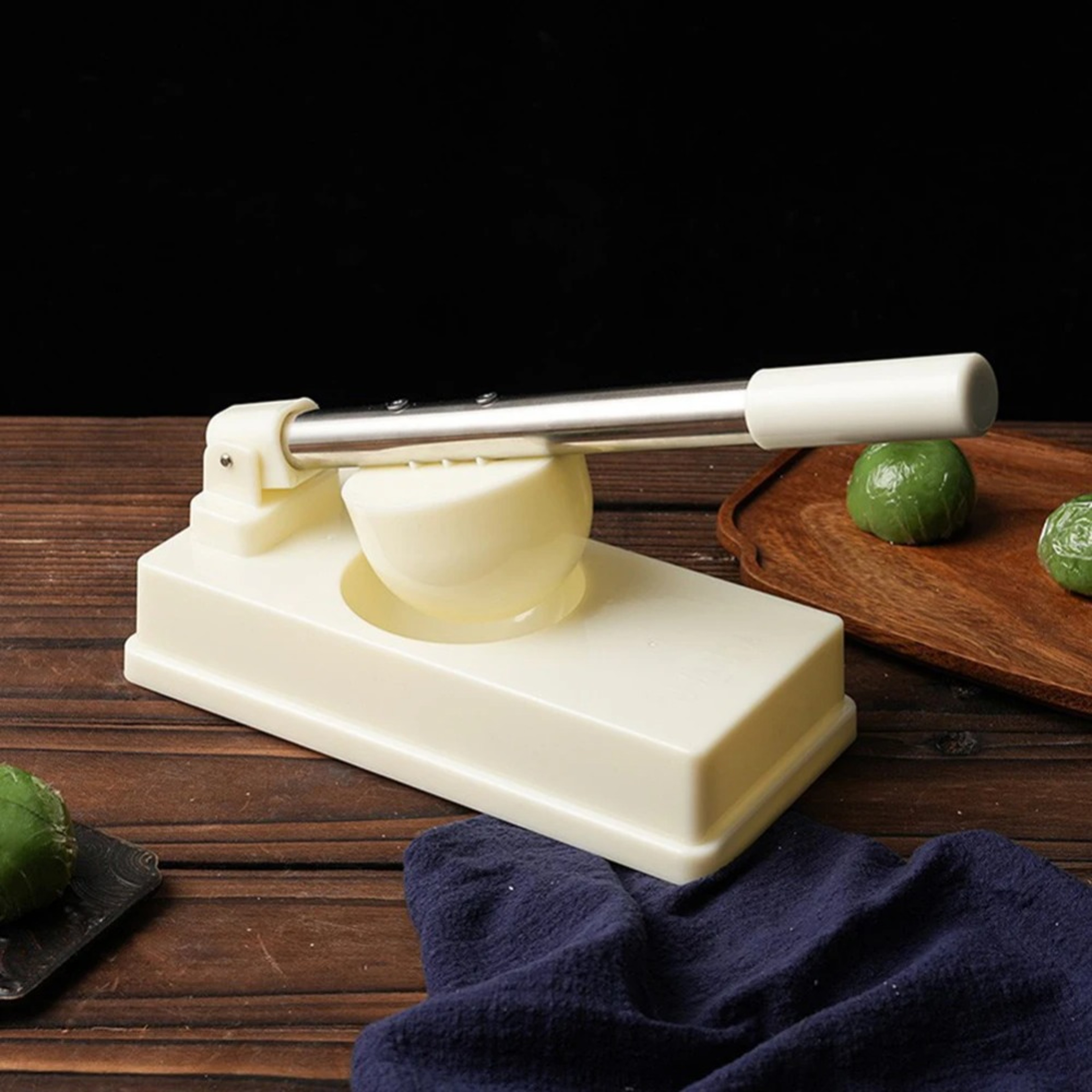 Manual Dumpling Maker Dough Press For Pastry Wrappers And Homemade Noodles 3