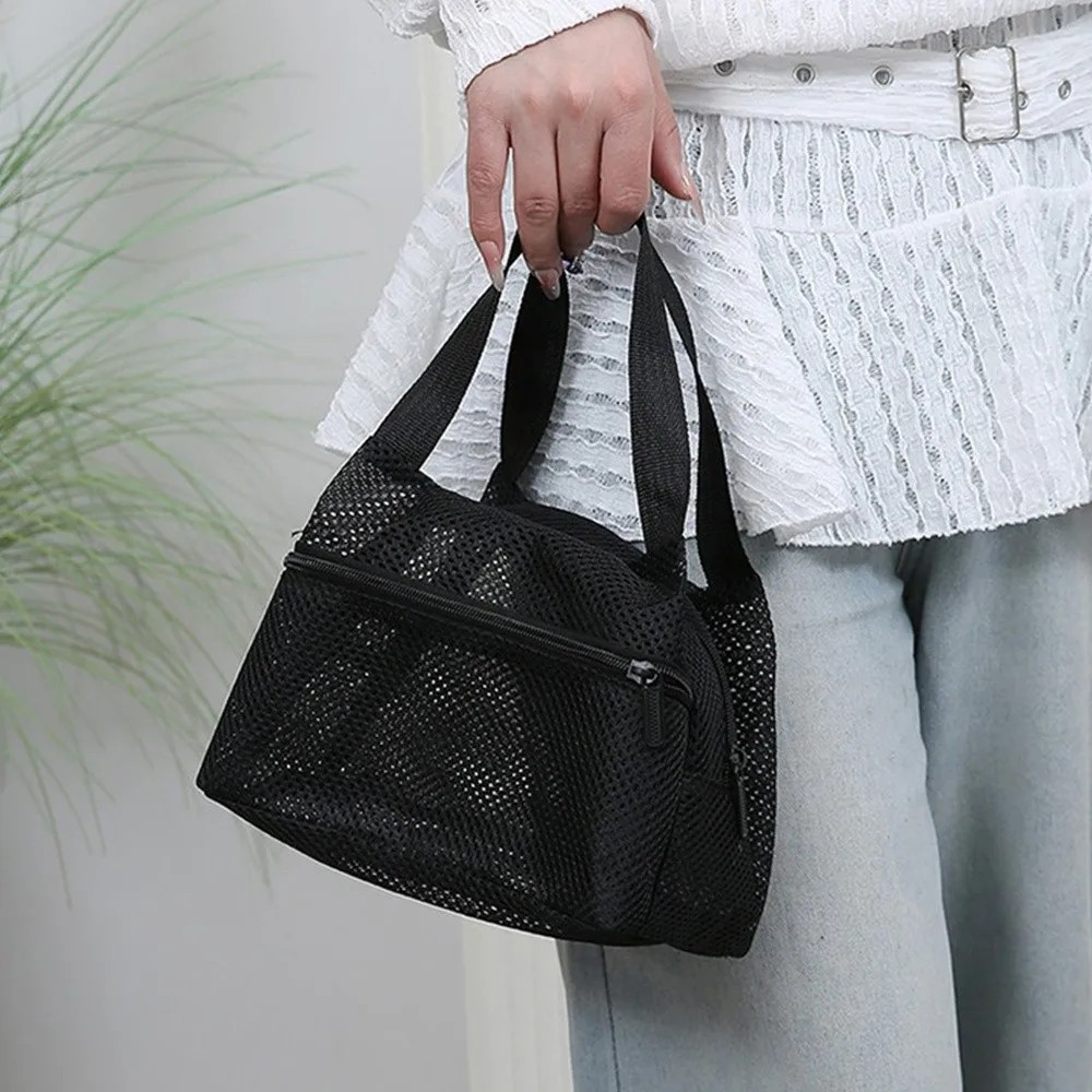 Quick Dry Mesh Beach And Travel Toiletry Bag 2