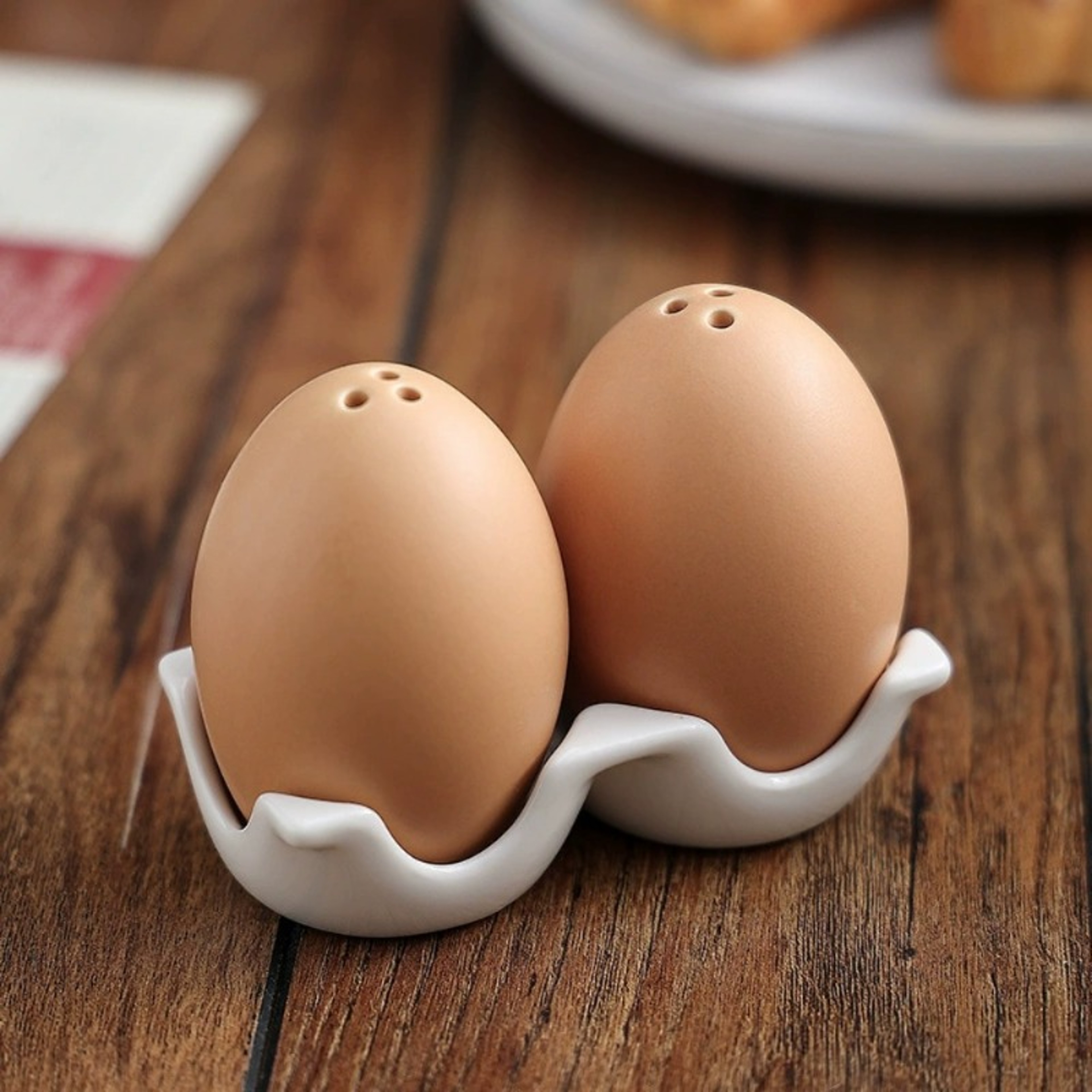 Egg Shaped Ceramic Salt and Pepper Shakers Set – view 7