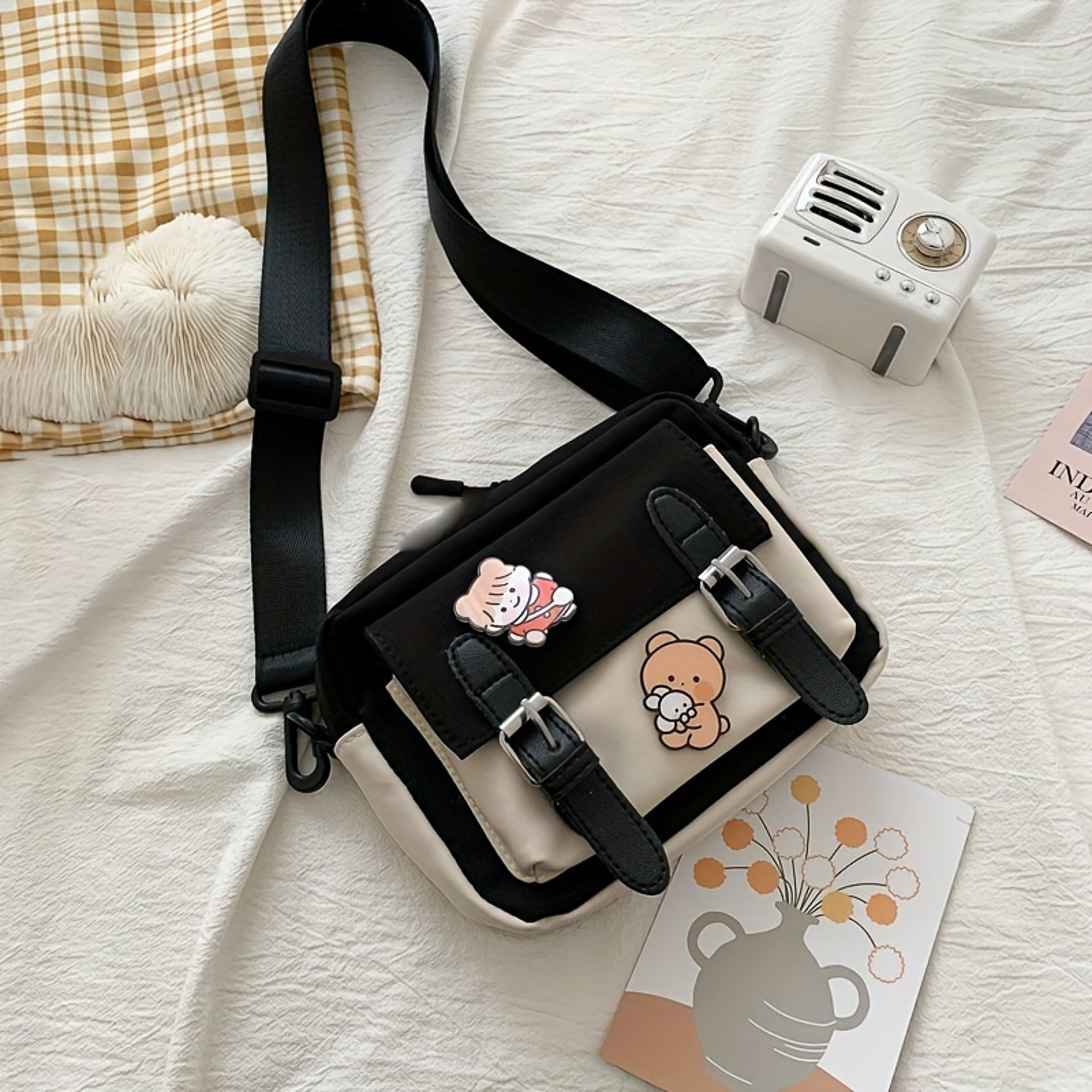 Cute Nylon Shoulder Bag For Women Harajuku Style Casual Messenger Bag With Badge 3