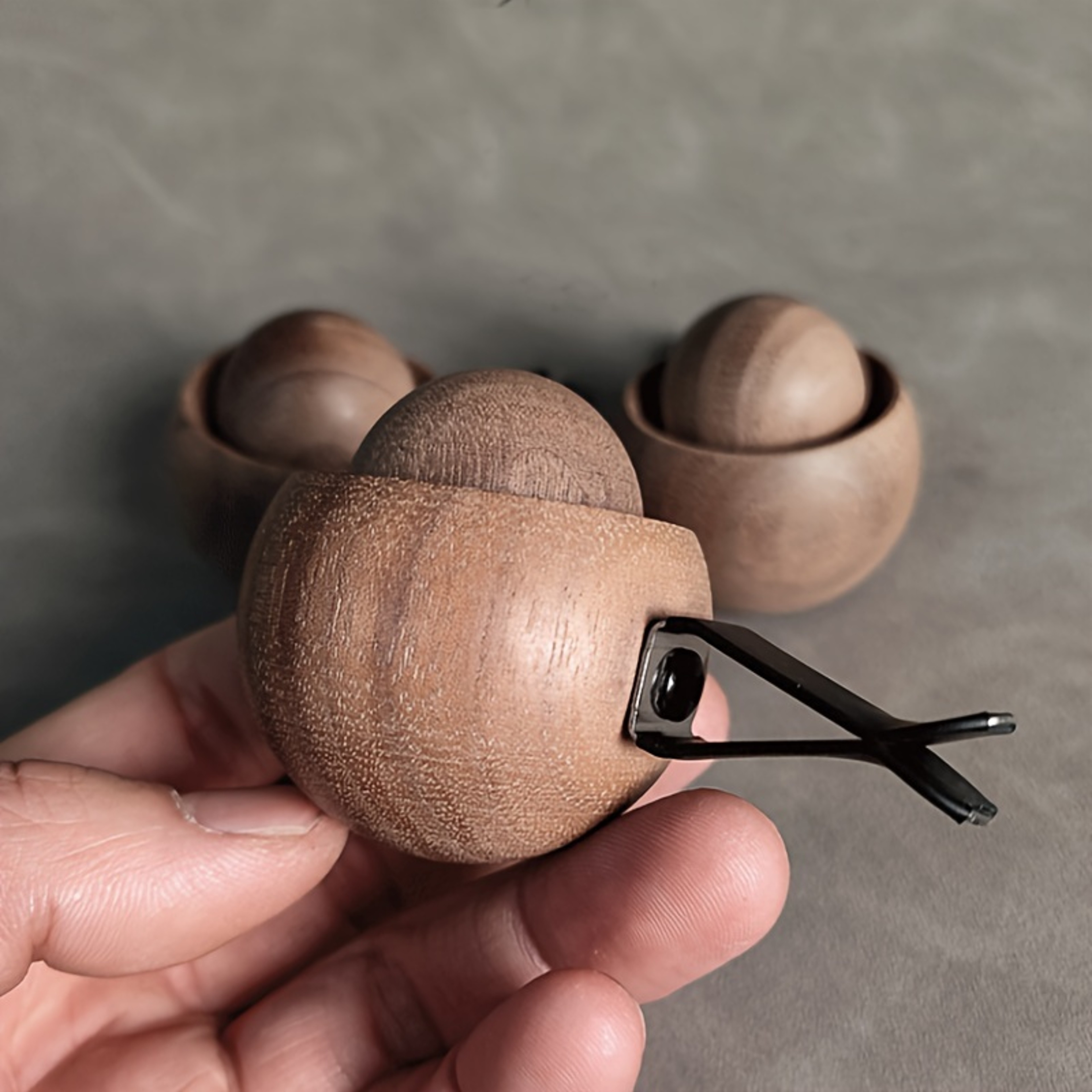 Wooden Essential Oil Diffuser Mini Natural Fragrance Aromatherapy Diffuser For Car And Home 0